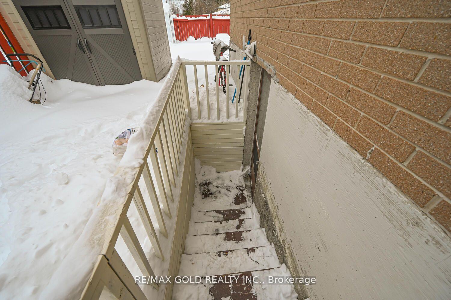 Photo 34 of 29 Doncaster Drive, Brampton, Southgate — HOMEH