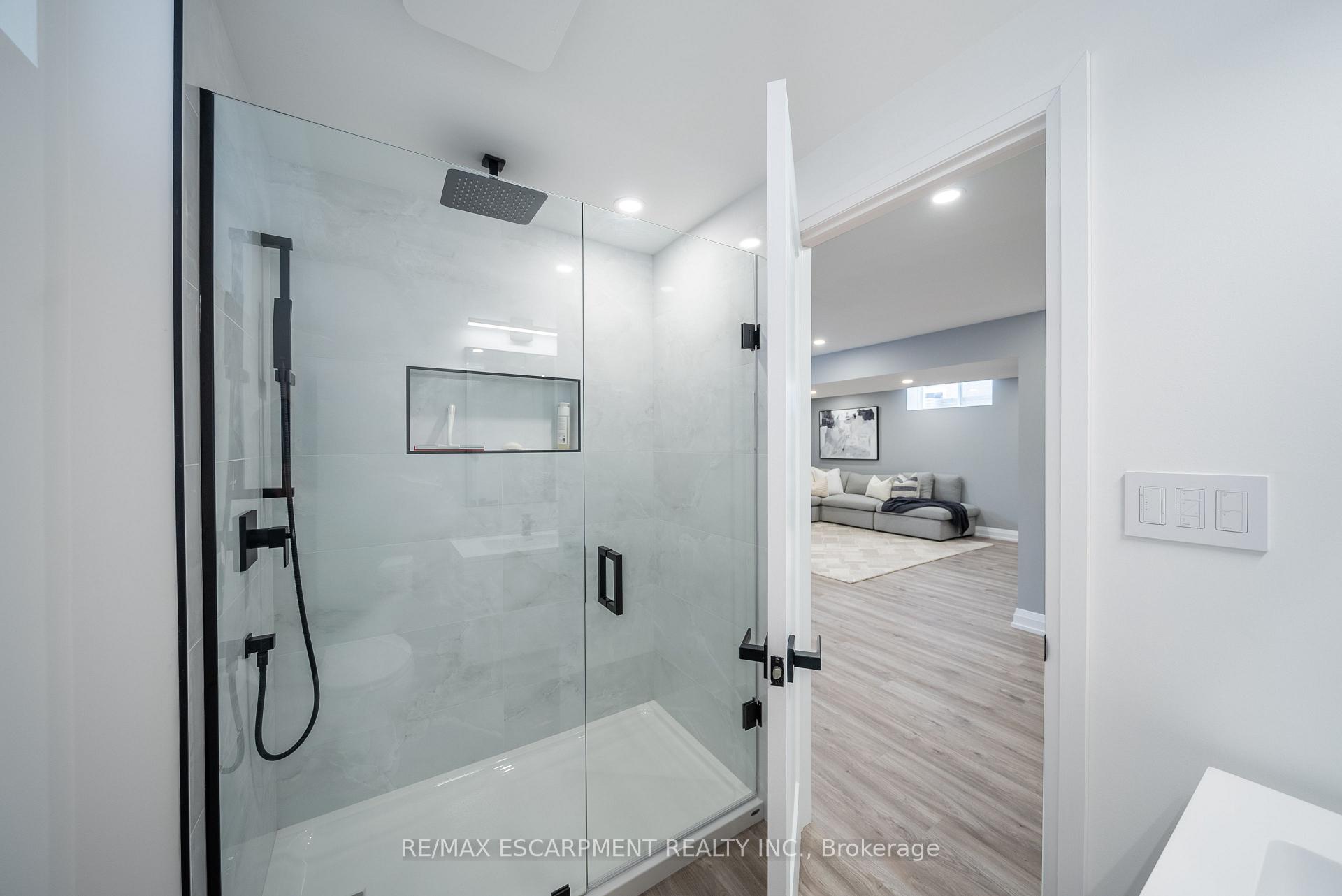 Photo 43 of 36 Miller Drive, Hamilton, Ancaster — HOMEH