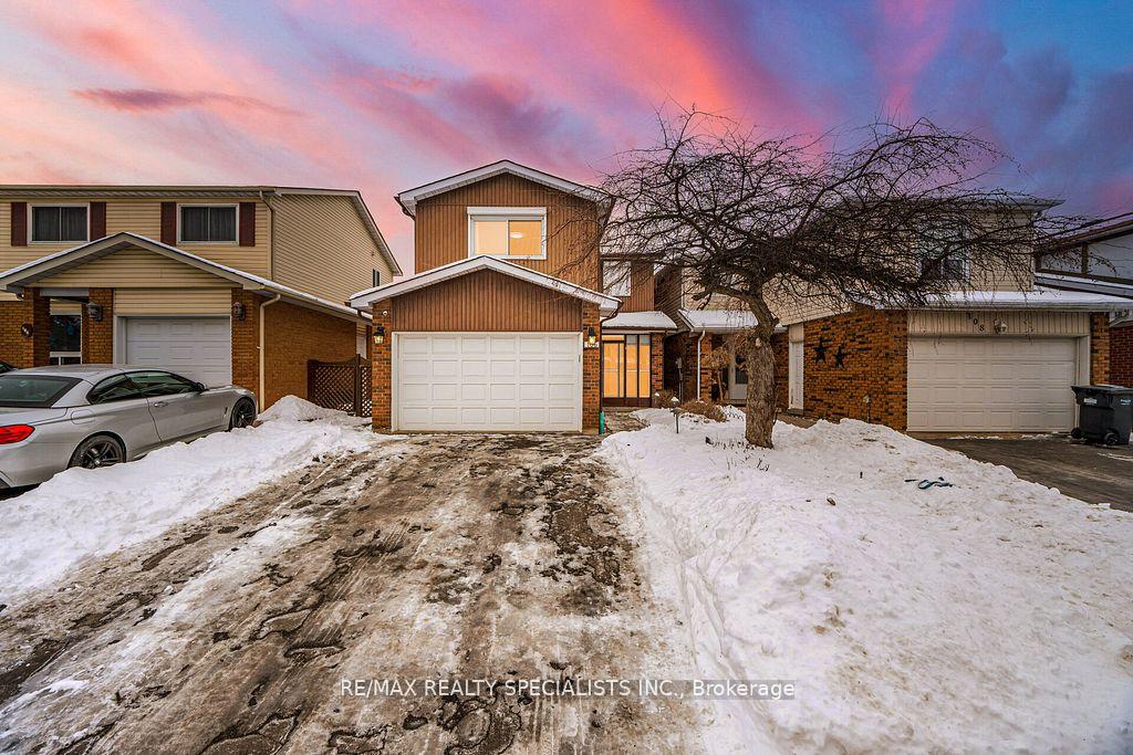 Photo 3 of 106 Elderwood Place, Brampton, Brampton North — HOMEH