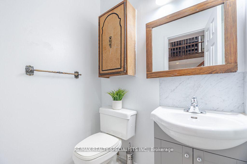 Photo 13 of 106 Elderwood Place, Brampton, Brampton North — HOMEH