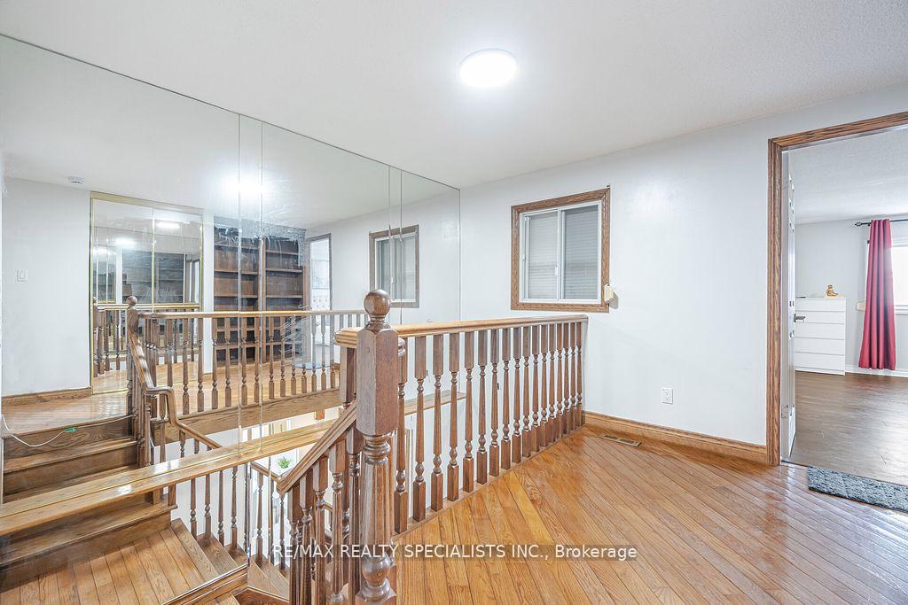 Photo 17 of 106 Elderwood Place, Brampton, Brampton North — HOMEH