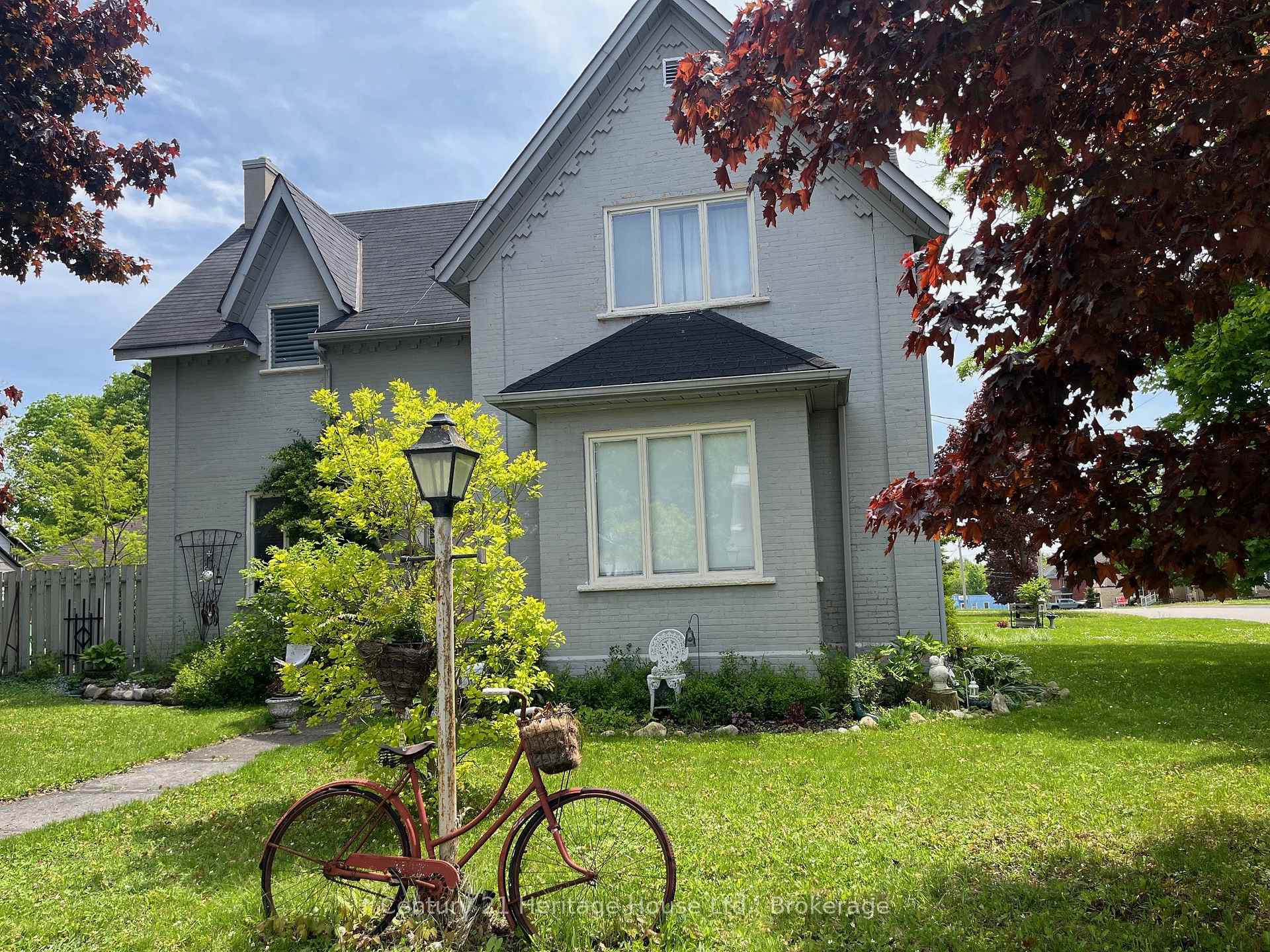 Front of 397 Lambton Street