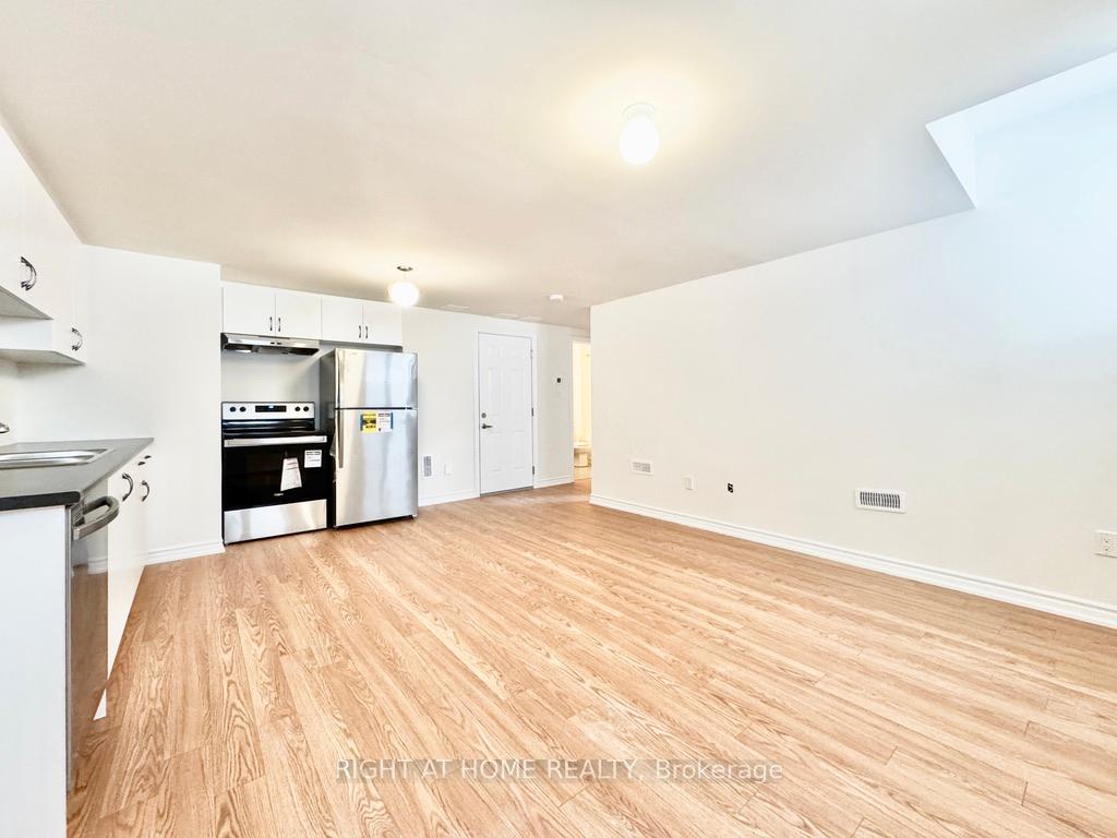 Photo 2 of Unit 1, 26 Prudhoe Terrace, Barrie, Rural Barrie Southeast — HOMEH