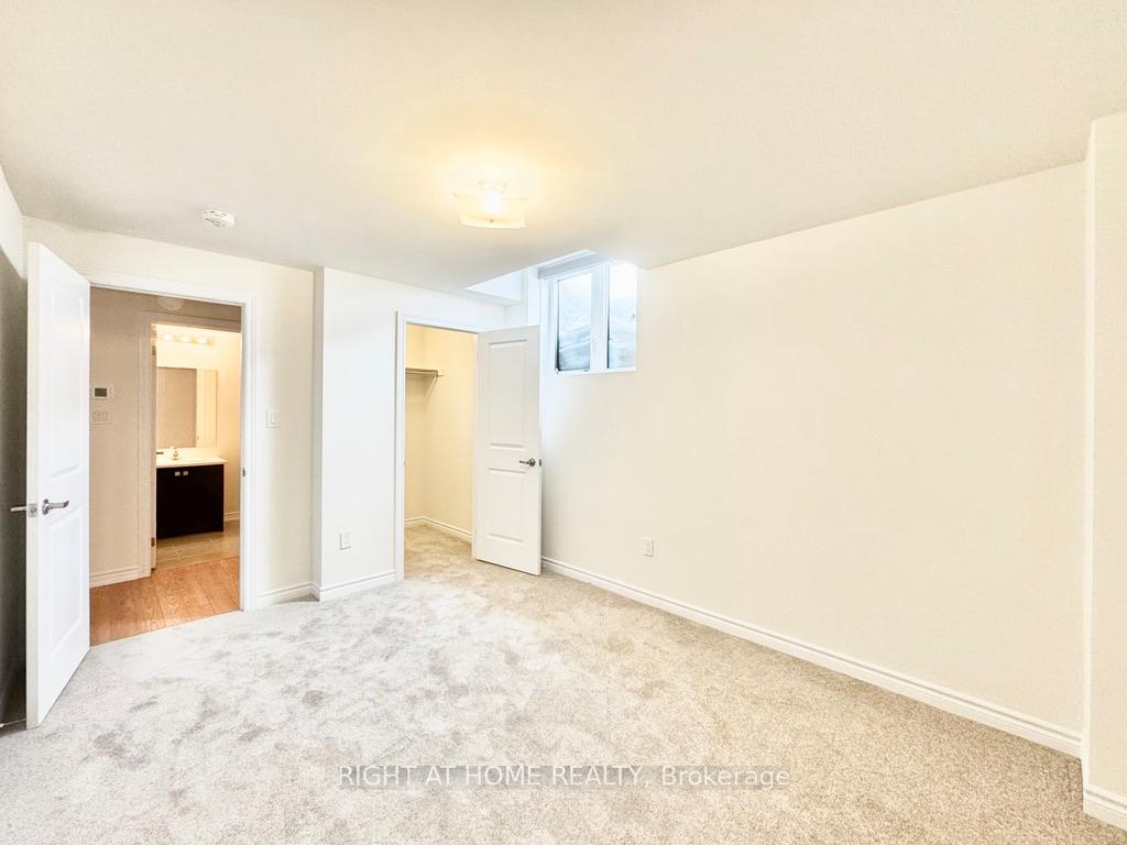 Photo 4 of Unit 1, 26 Prudhoe Terrace, Barrie, Rural Barrie Southeast — HOMEH