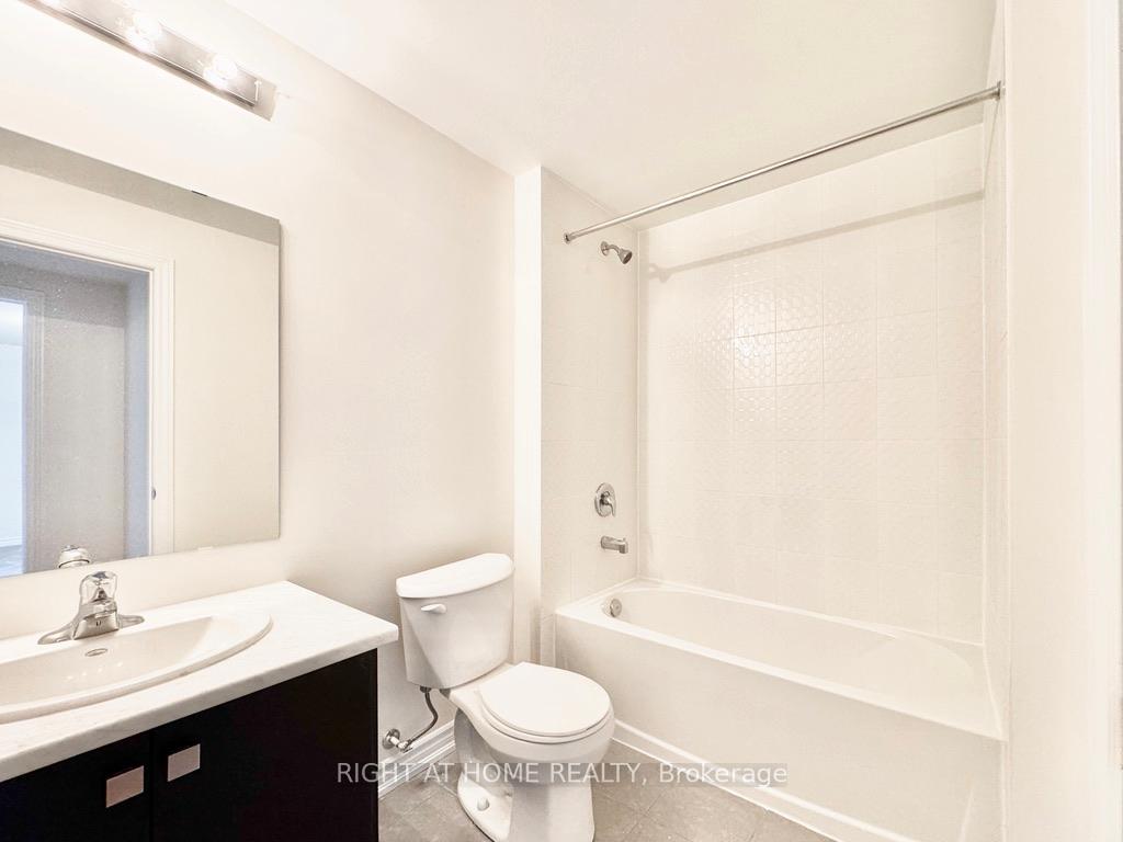 Photo 5 of Unit 1, 26 Prudhoe Terrace, Barrie, Rural Barrie Southeast — HOMEH