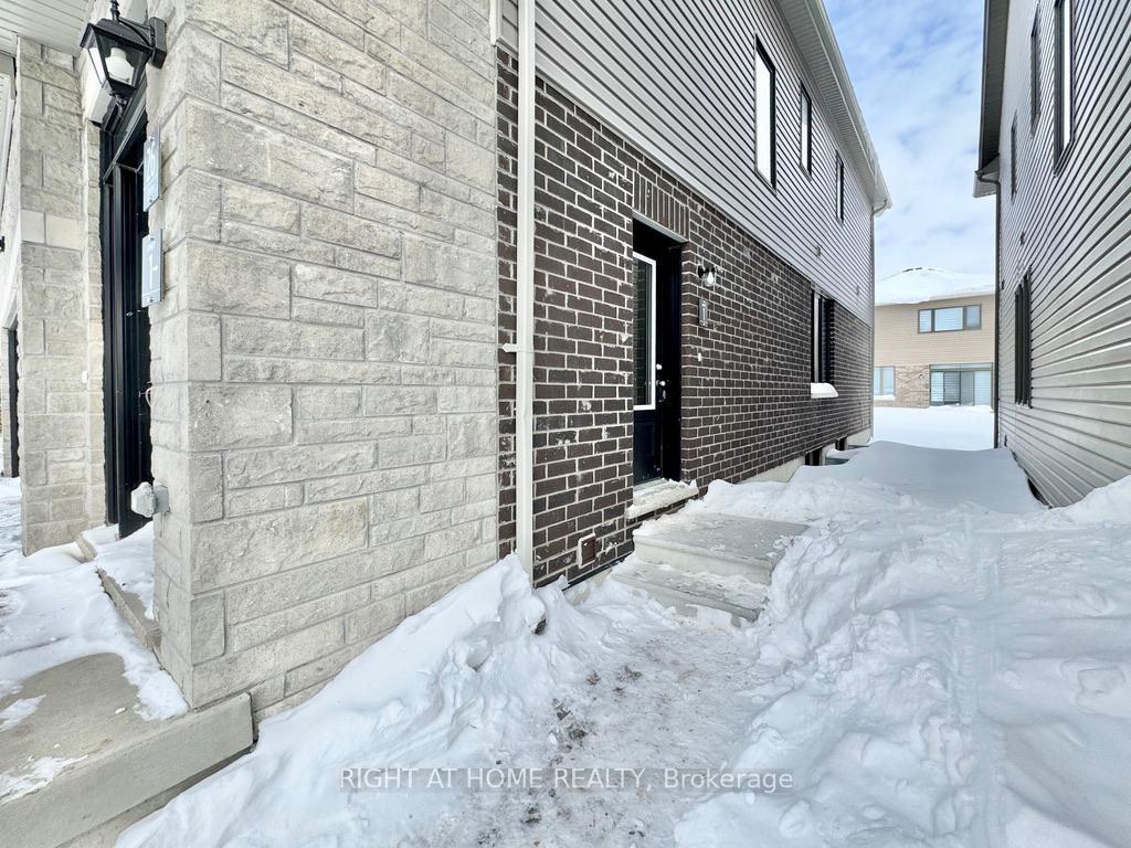 Photo 7 of Unit 1, 26 Prudhoe Terrace, Barrie, Rural Barrie Southeast — HOMEH