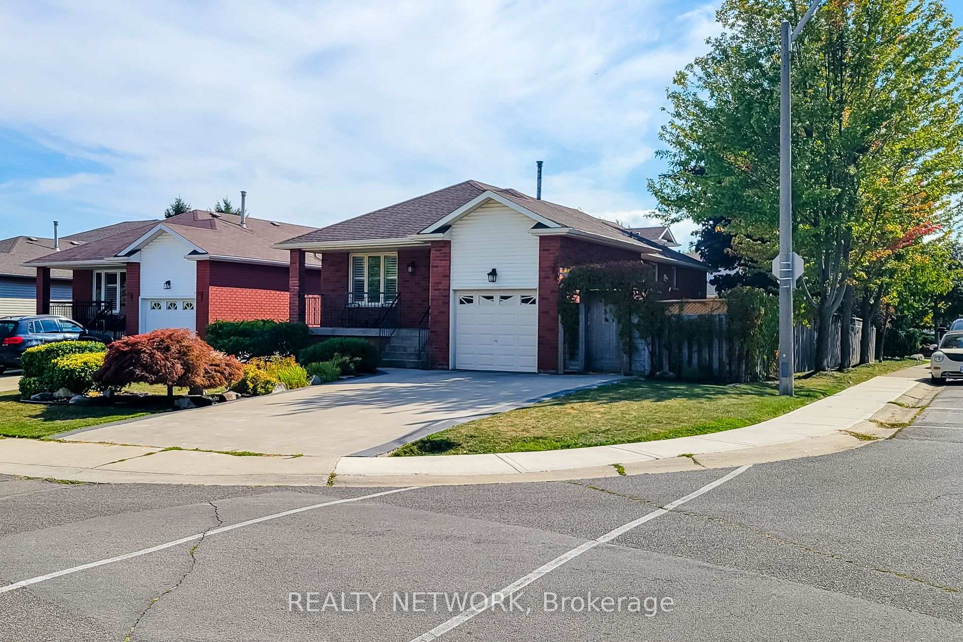 Photo 1 of 2 Silverton Drive, Hamilton, Templemead — HOMEH