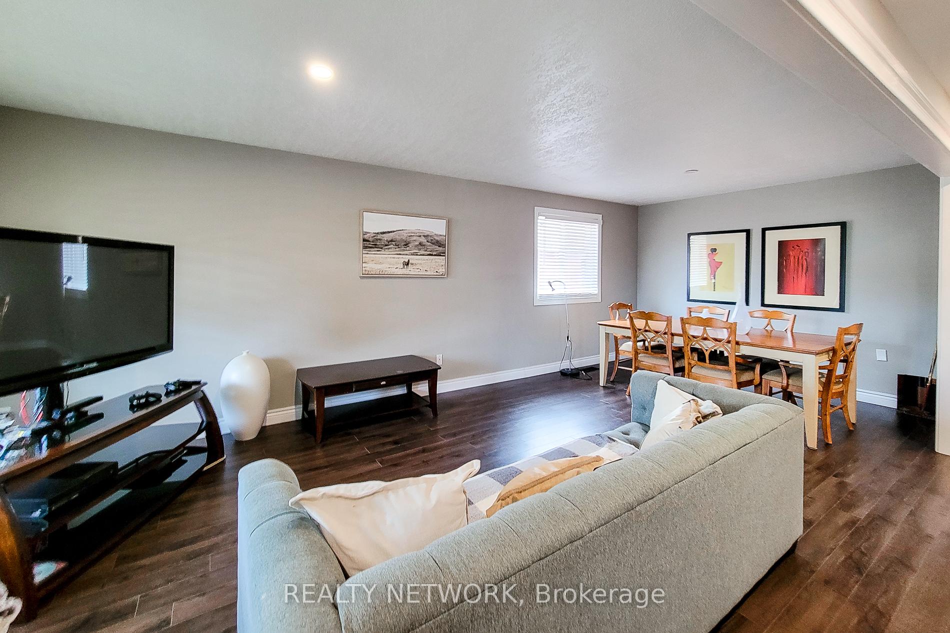 Photo 6 of 2 Silverton Drive, Hamilton, Templemead — HOMEH