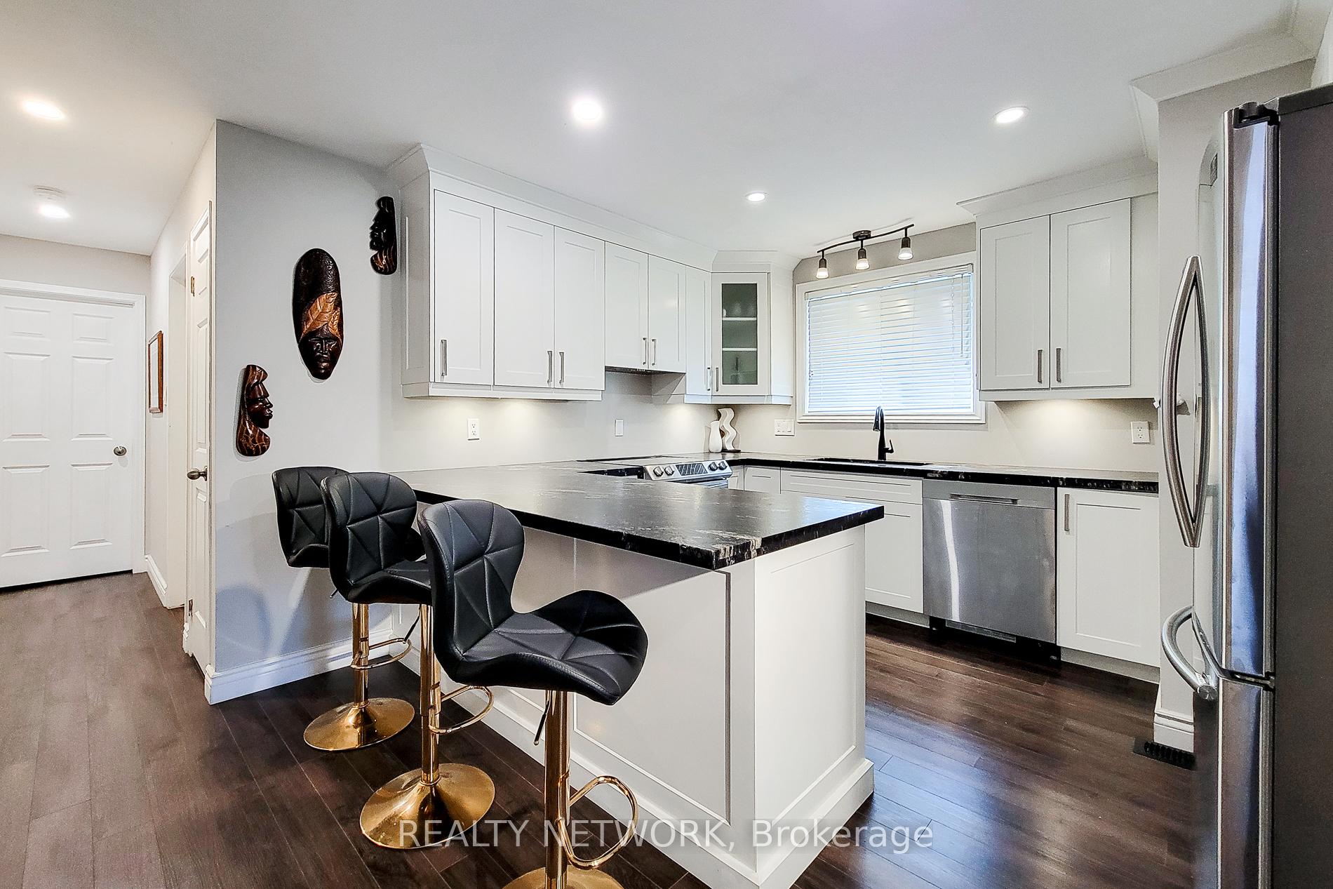 Photo 4 of 2 Silverton Drive, Hamilton, Templemead — HOMEH