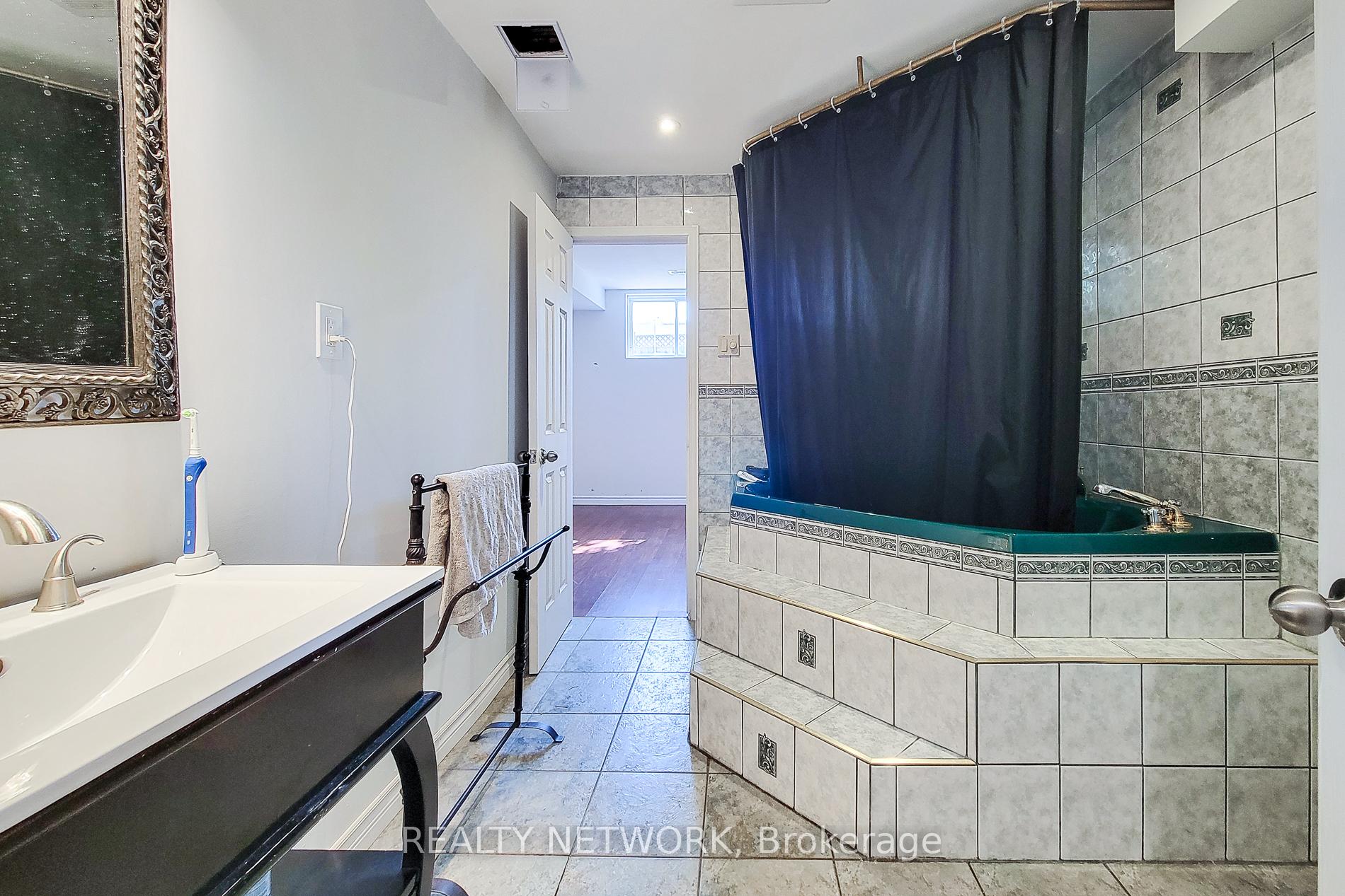 Photo 17 of 2 Silverton Drive, Hamilton, Templemead — HOMEH