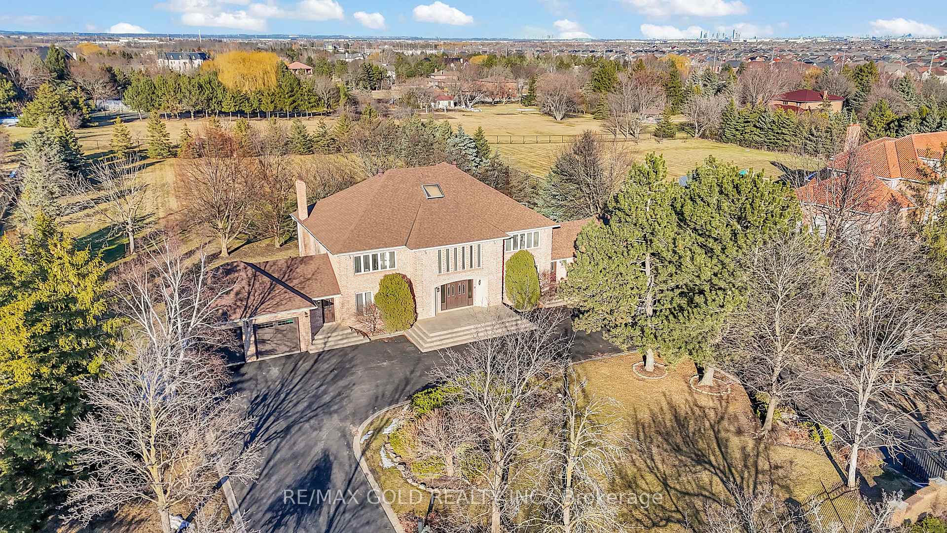 Photo 1 of 21 Leone Lane, Brampton, Bram East — HOMEH