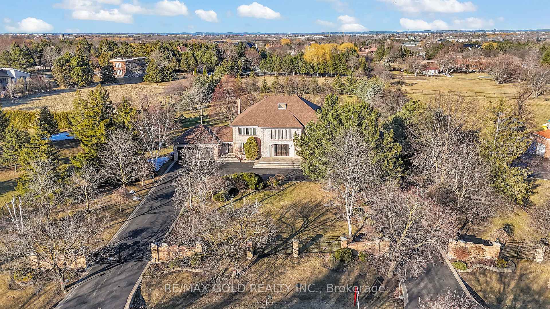Photo 7 of 21 Leone Lane, Brampton, Bram East — HOMEH