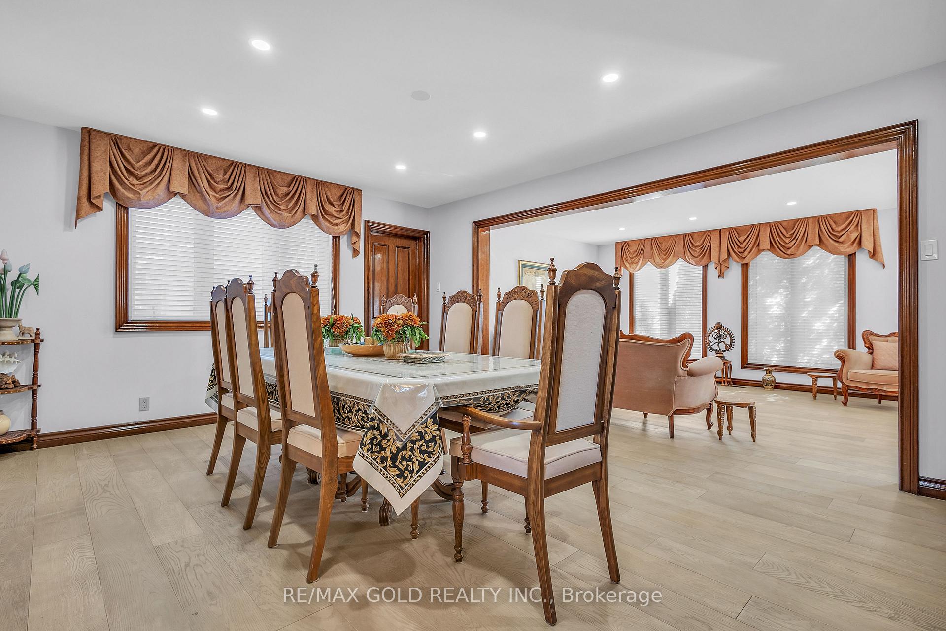 Photo 13 of 21 Leone Lane, Brampton, Bram East — HOMEH