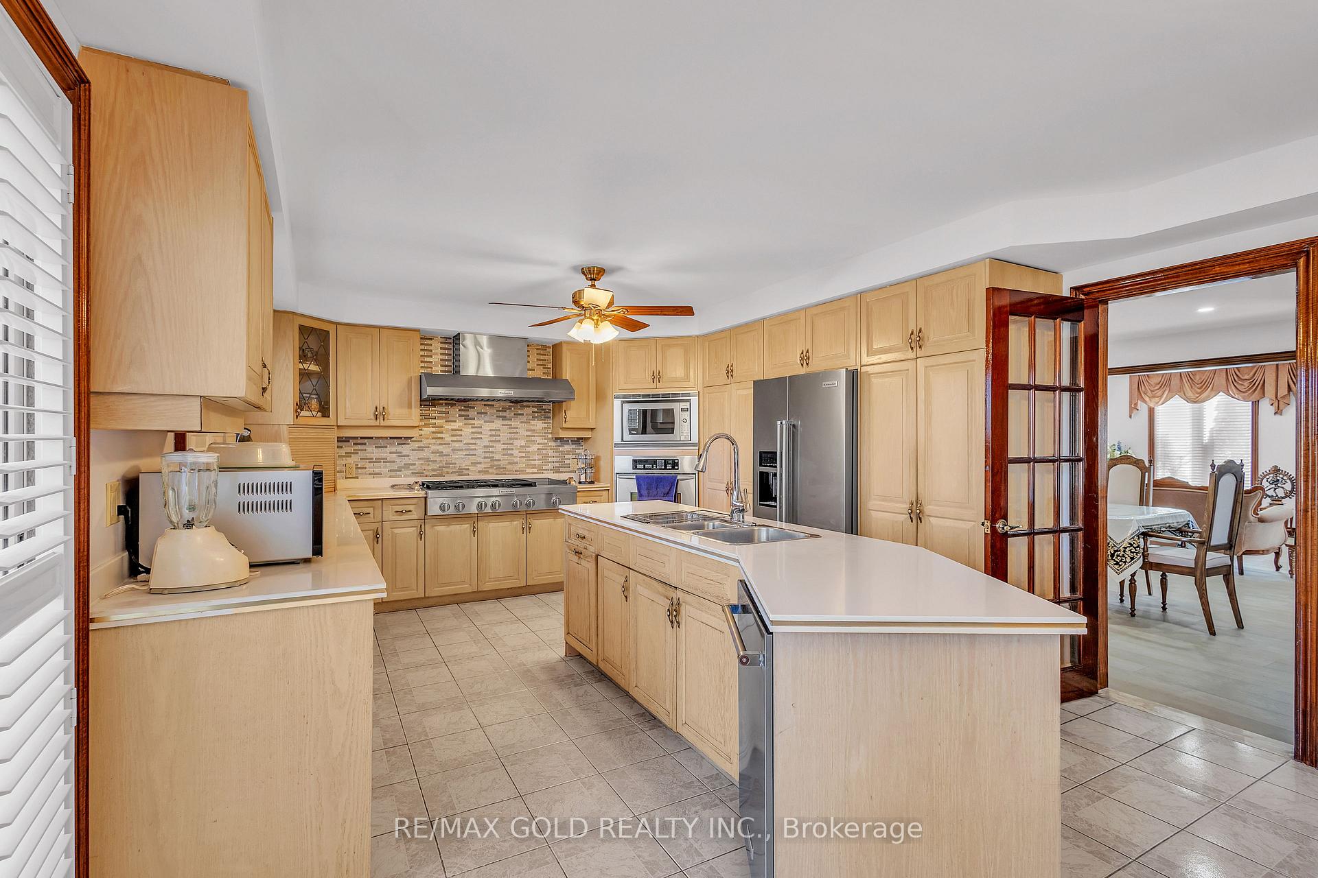 Photo 18 of 21 Leone Lane, Brampton, Bram East — HOMEH
