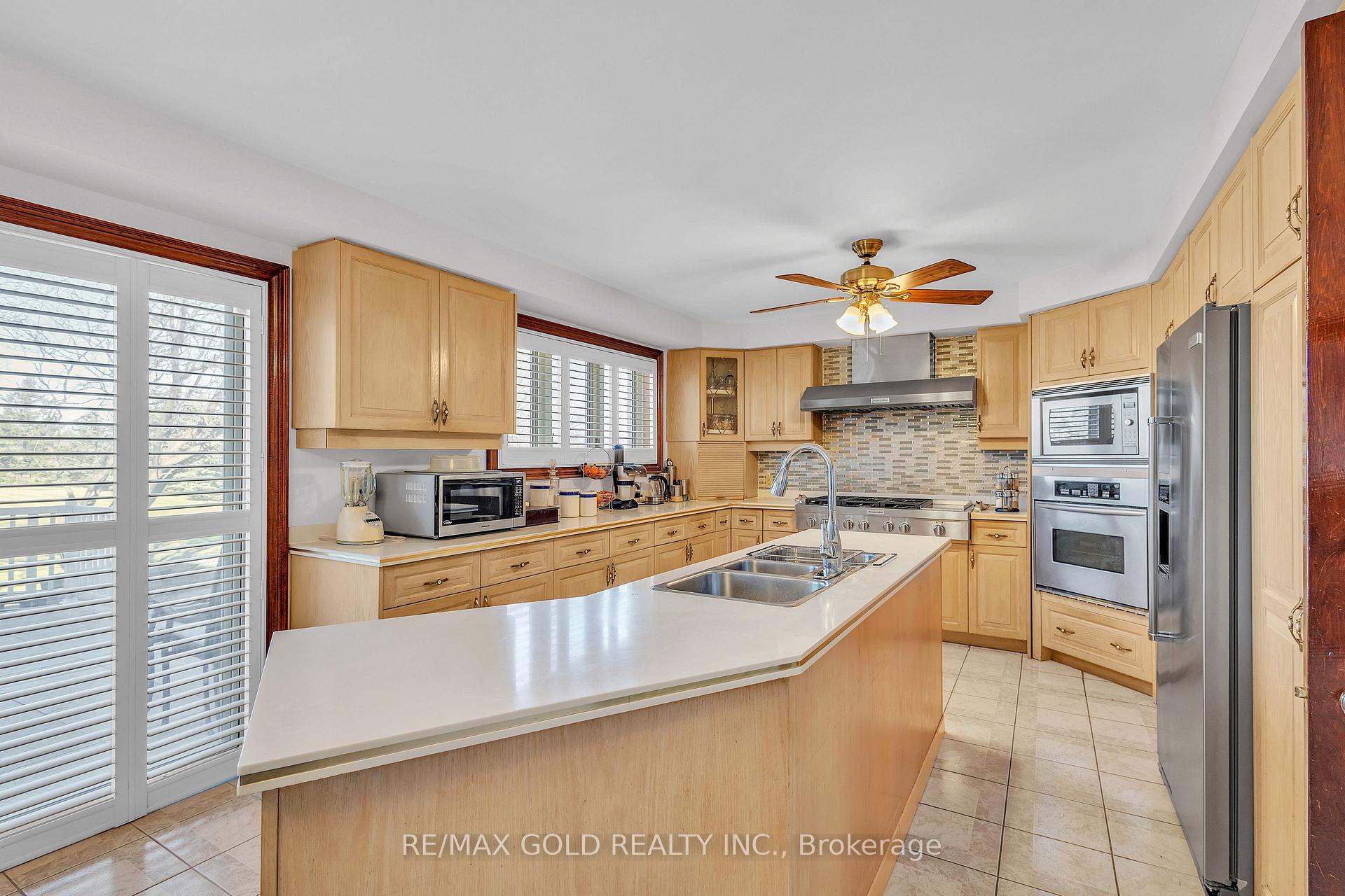Photo 14 of 21 Leone Lane, Brampton, Bram East — HOMEH