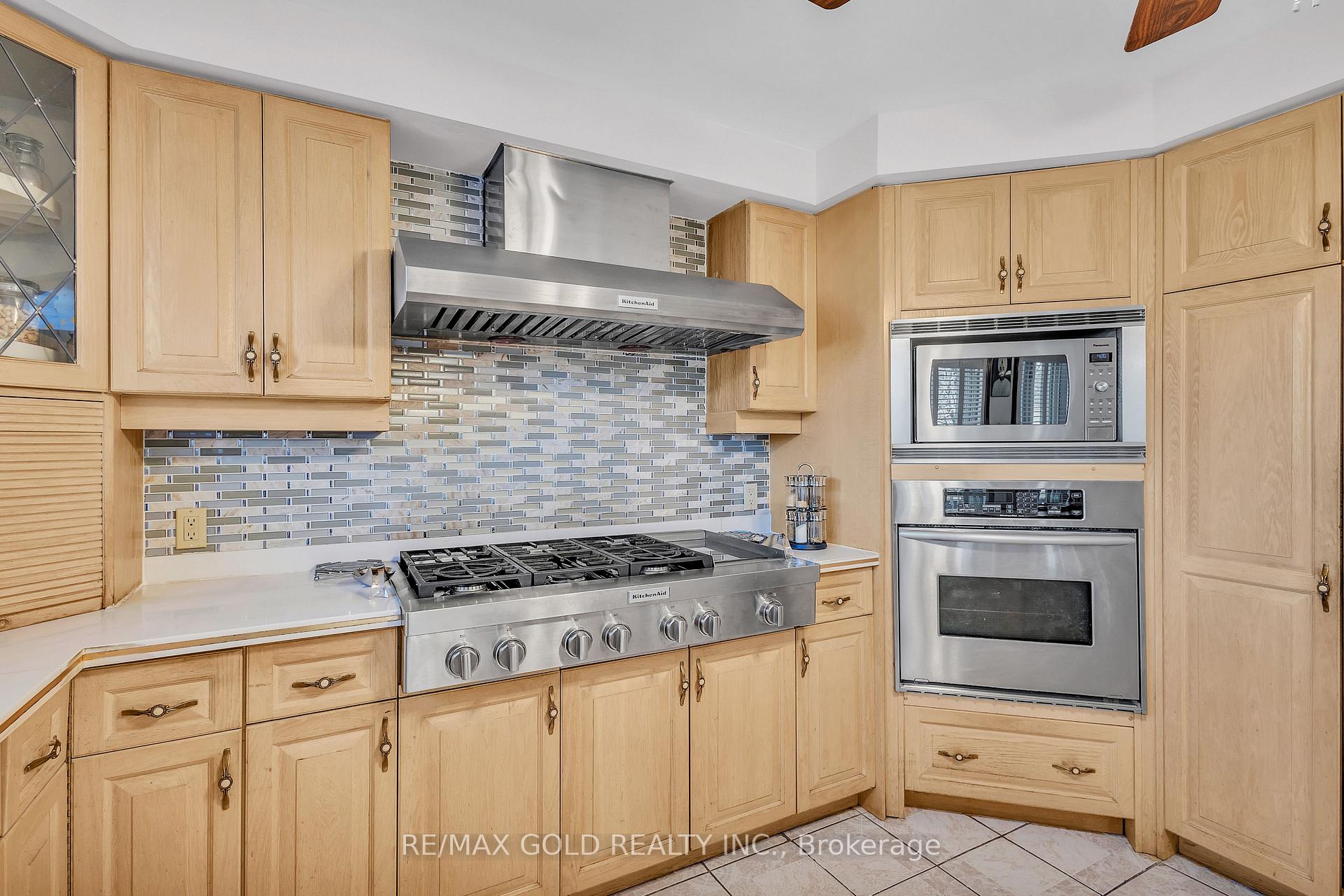 Photo 27 of 21 Leone Lane, Brampton, Bram East — HOMEH