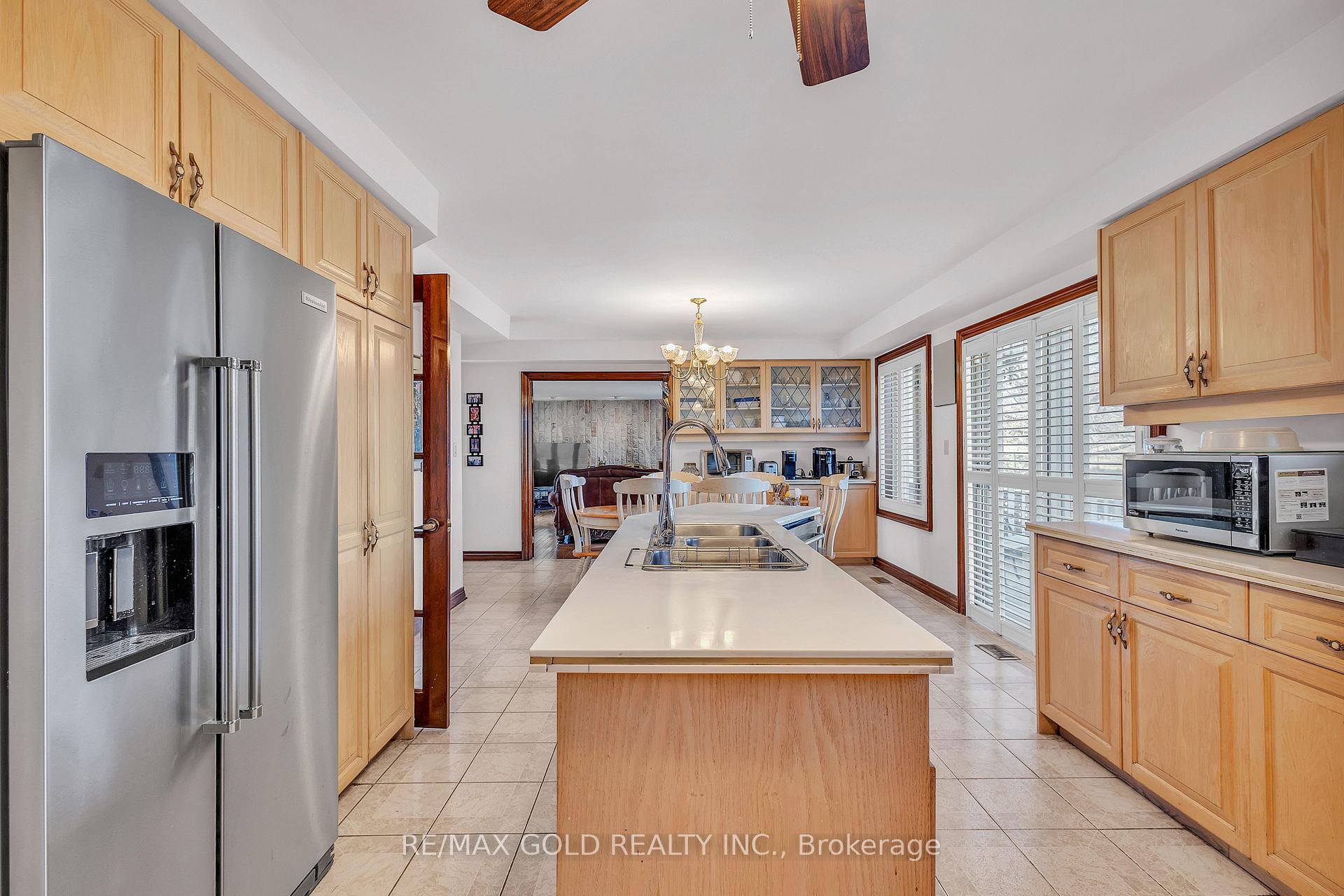 Photo 16 of 21 Leone Lane, Brampton, Bram East — HOMEH