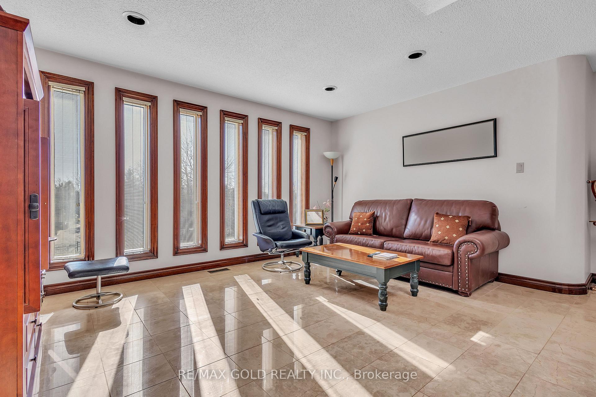 Photo 25 of 21 Leone Lane, Brampton, Bram East — HOMEH
