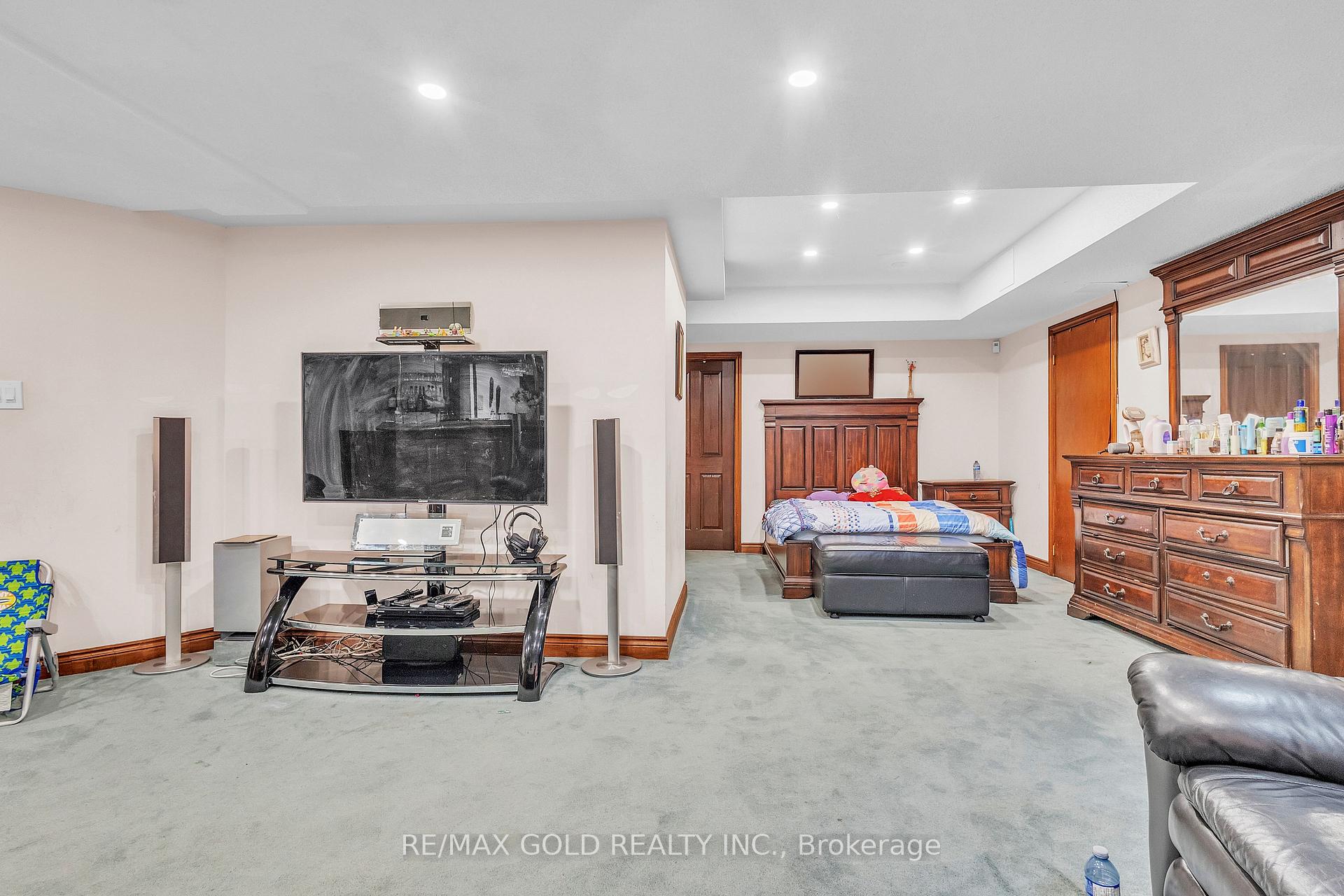 Photo 41 of 21 Leone Lane, Brampton, Bram East — HOMEH