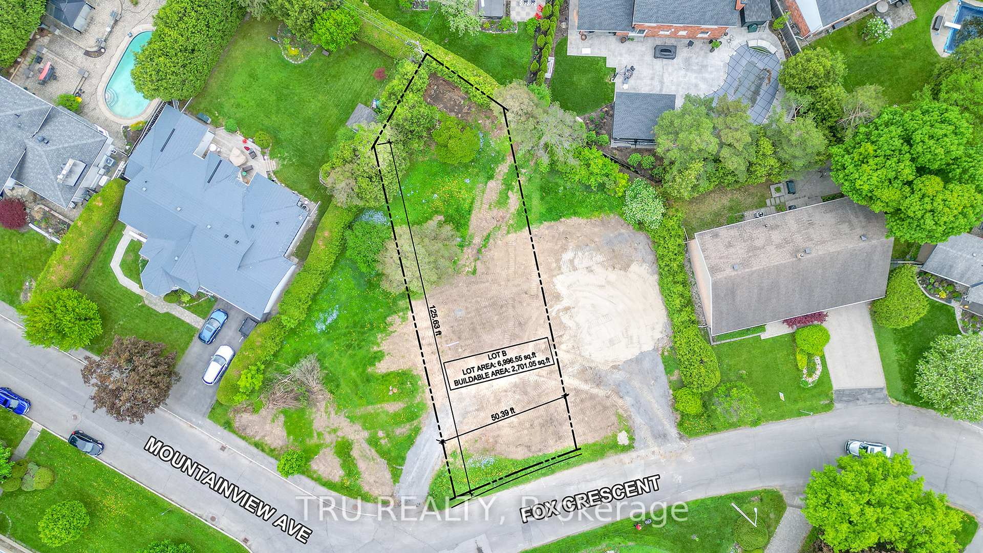 Photo 3 of 2298 Fox Crescent, Ottawa, Whitehaven — HOMEH