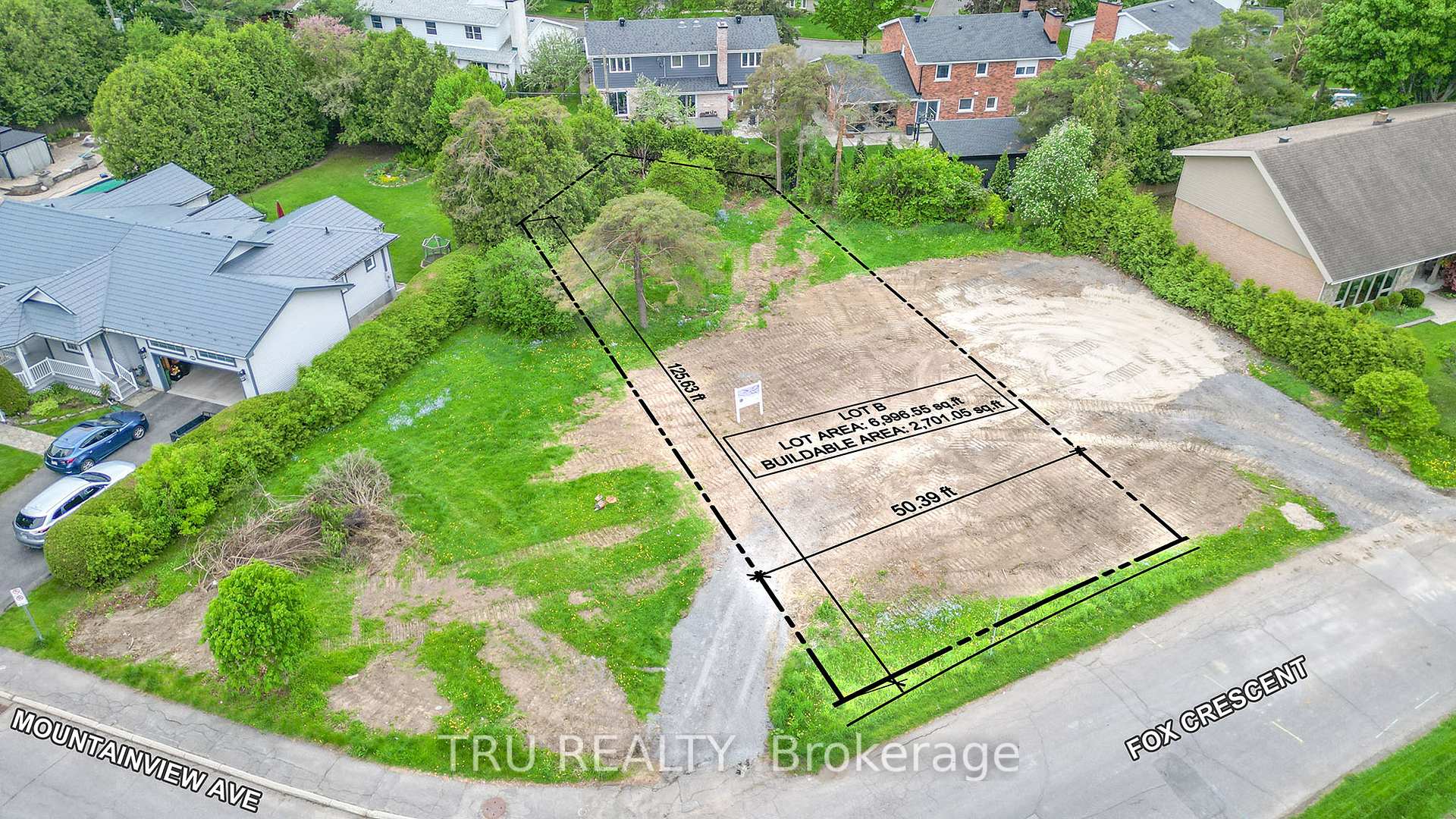 Photo 5 of 2298 Fox Crescent, Ottawa, Whitehaven — HOMEH
