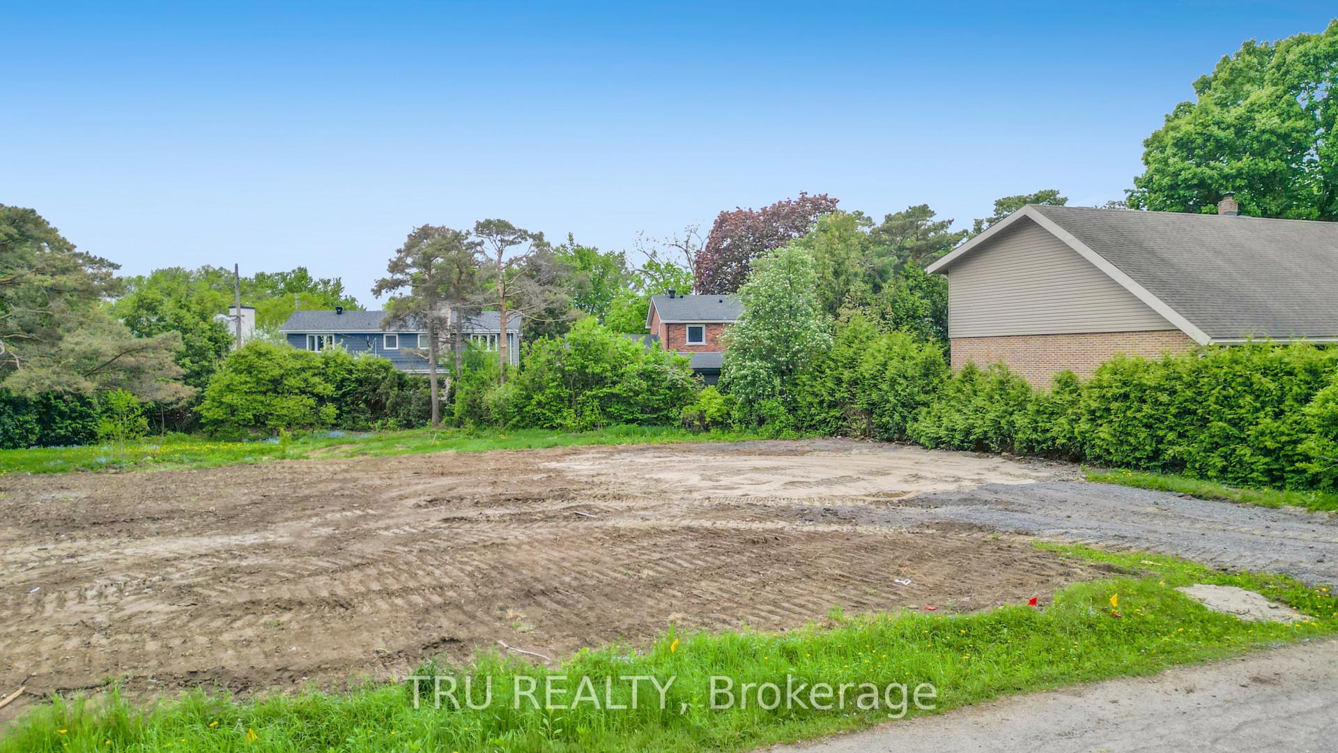 Photo 10 of 2298 Fox Crescent, Ottawa, Whitehaven — HOMEH
