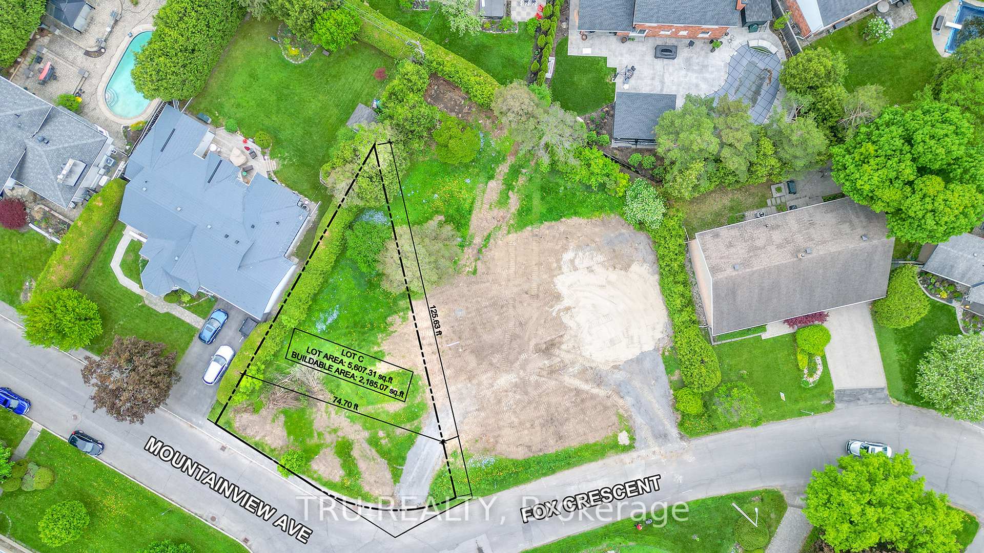 Photo 3 of 854 Mountainview Avenue, Ottawa, Whitehaven — HOMEH