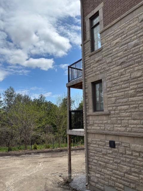 Photo 4 of 87 West Village Lane, Markham, Angus Glen — HOMEH