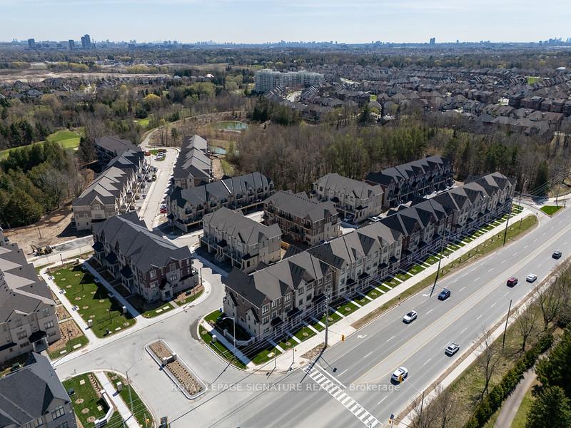Photo 5 of 87 West Village Lane, Markham, Angus Glen — HOMEH