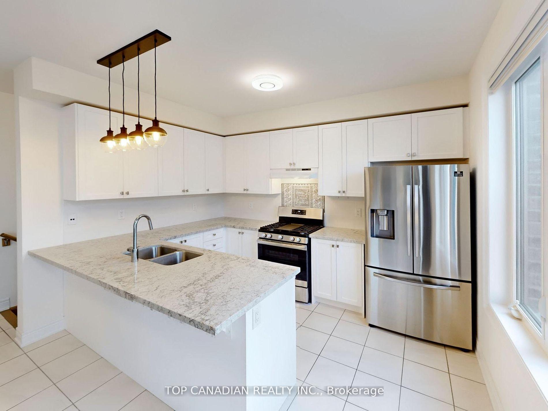 Photo 6 of 208 Boone Crescent, Vaughan, Kleinburg — HOMEH