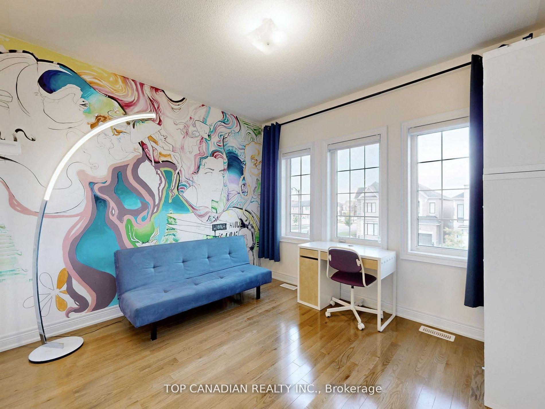 Photo 13 of 208 Boone Crescent, Vaughan, Kleinburg — HOMEH