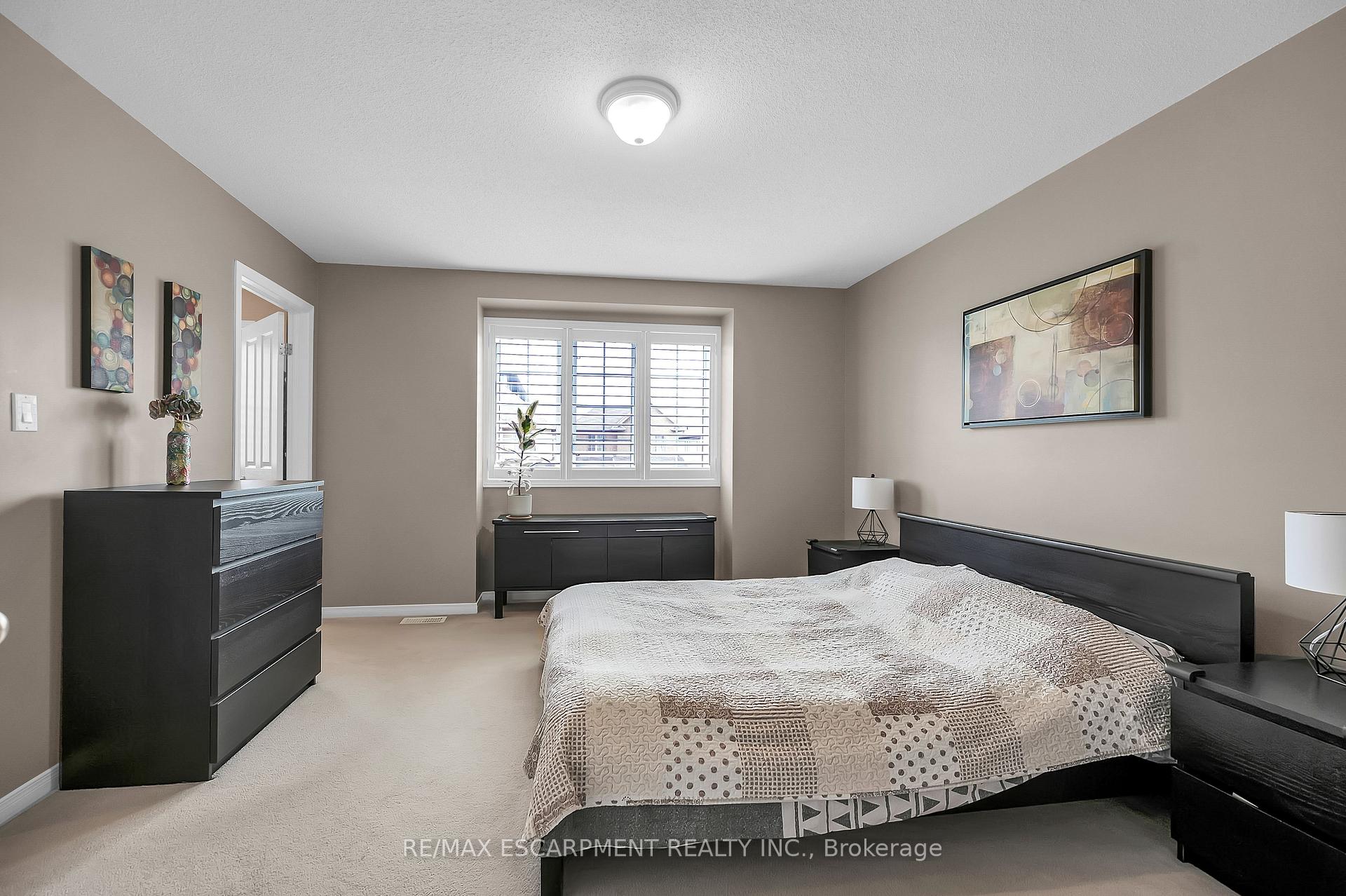 Photo 23 of 121 Bankfield Crescent, Hamilton, Stoney Creek — HOMEH
