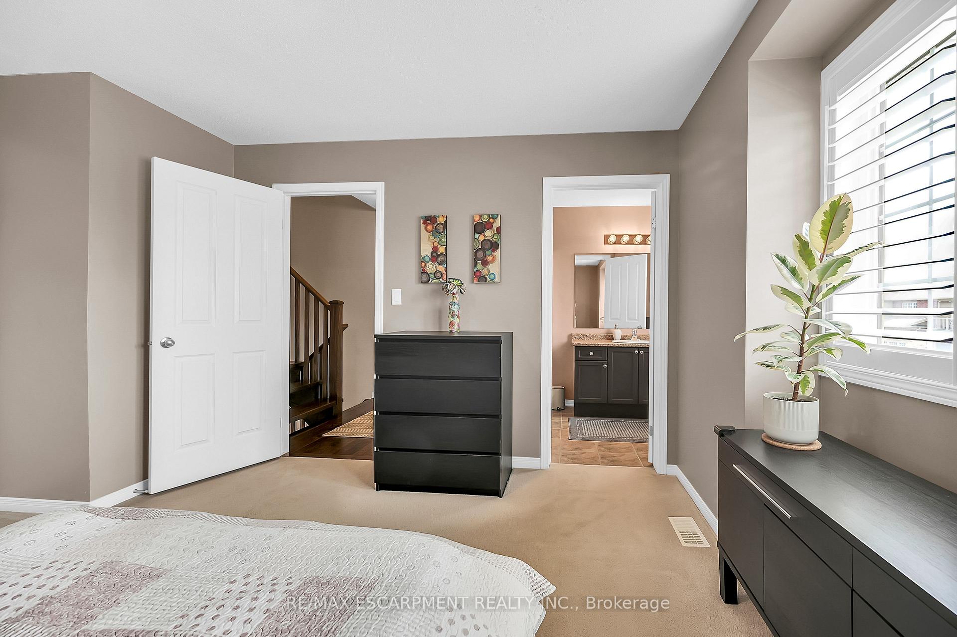 Photo 24 of 121 Bankfield Crescent, Hamilton, Stoney Creek — HOMEH