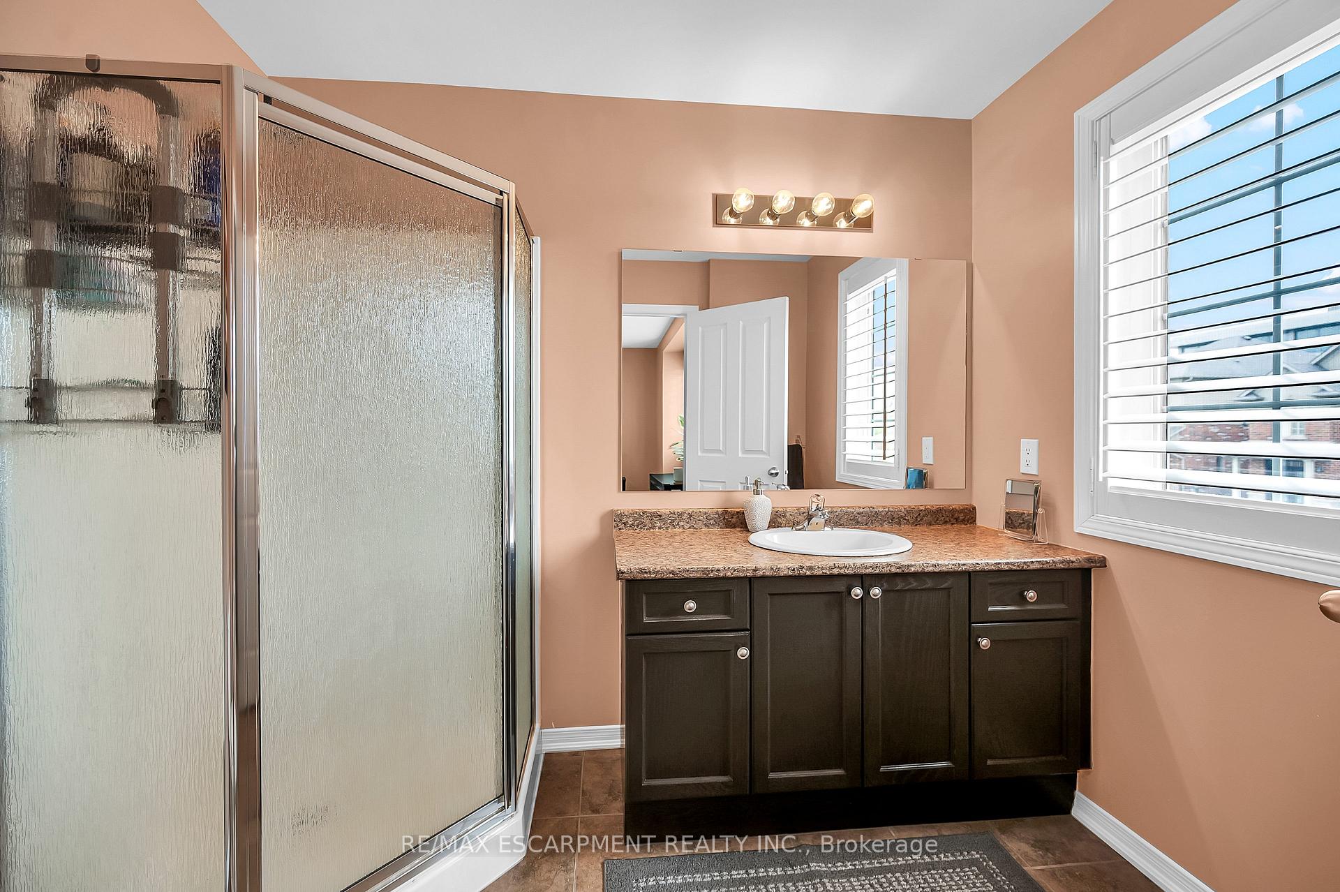 Photo 25 of 121 Bankfield Crescent, Hamilton, Stoney Creek — HOMEH