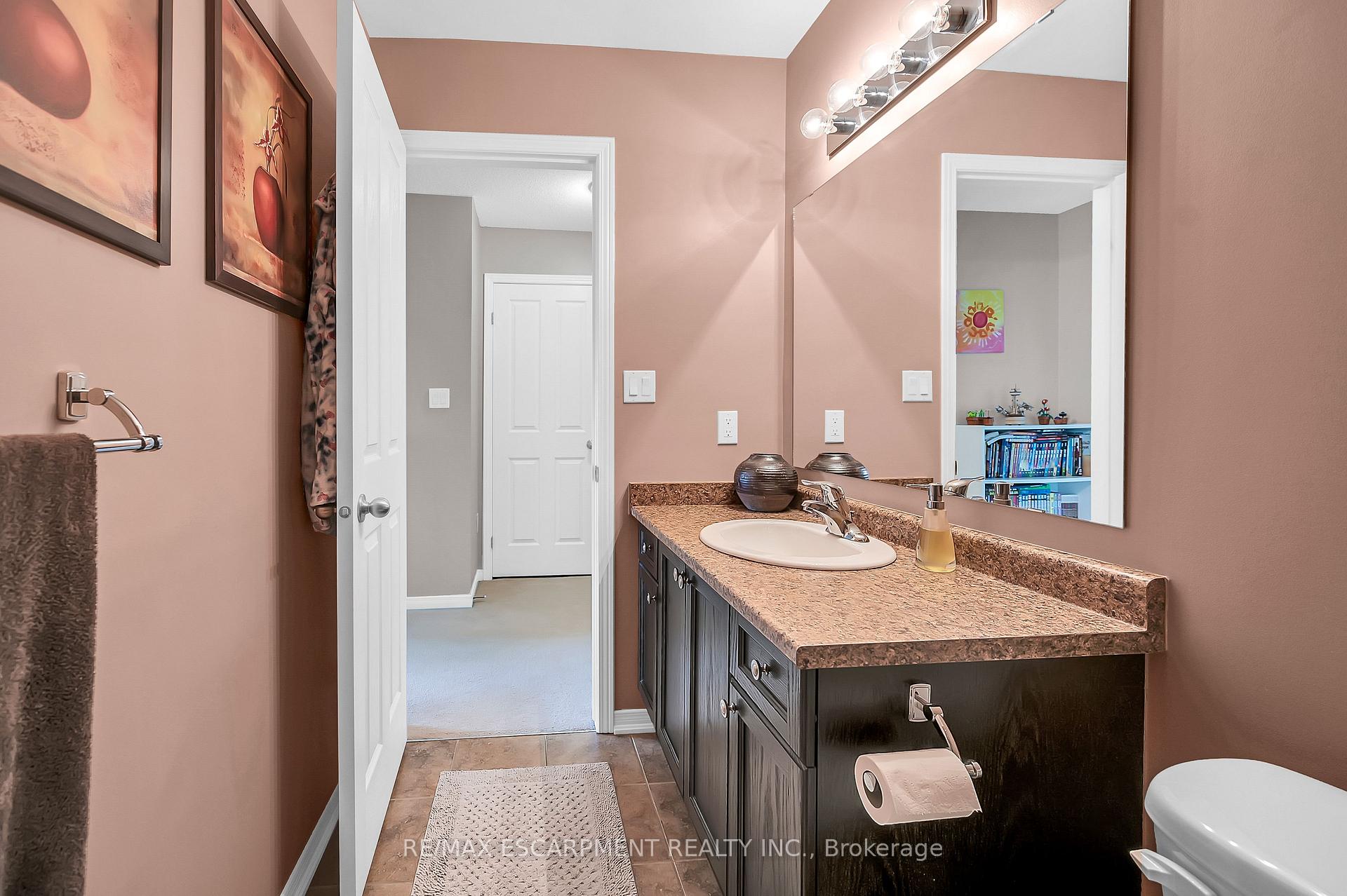 Photo 34 of 121 Bankfield Crescent, Hamilton, Stoney Creek — HOMEH