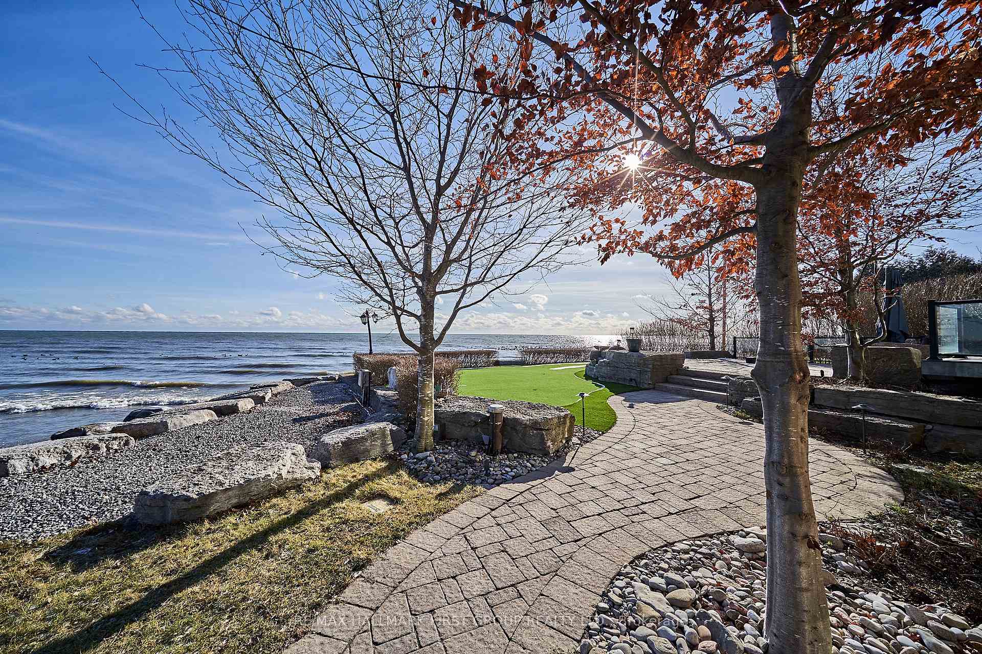 Photo 3 of 14 Ontoro Boulevard, Ajax, South East — HOMEH