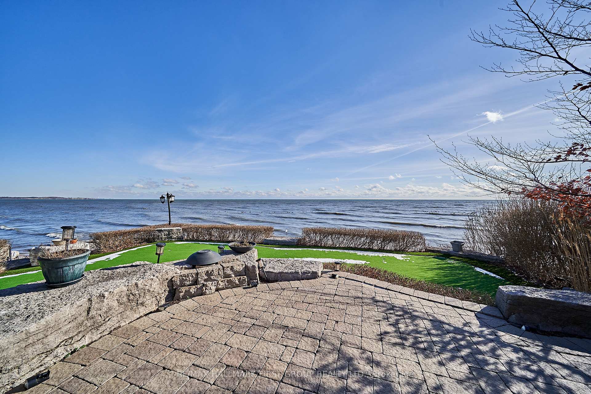 Photo 2 of 14 Ontoro Boulevard, Ajax, South East — HOMEH