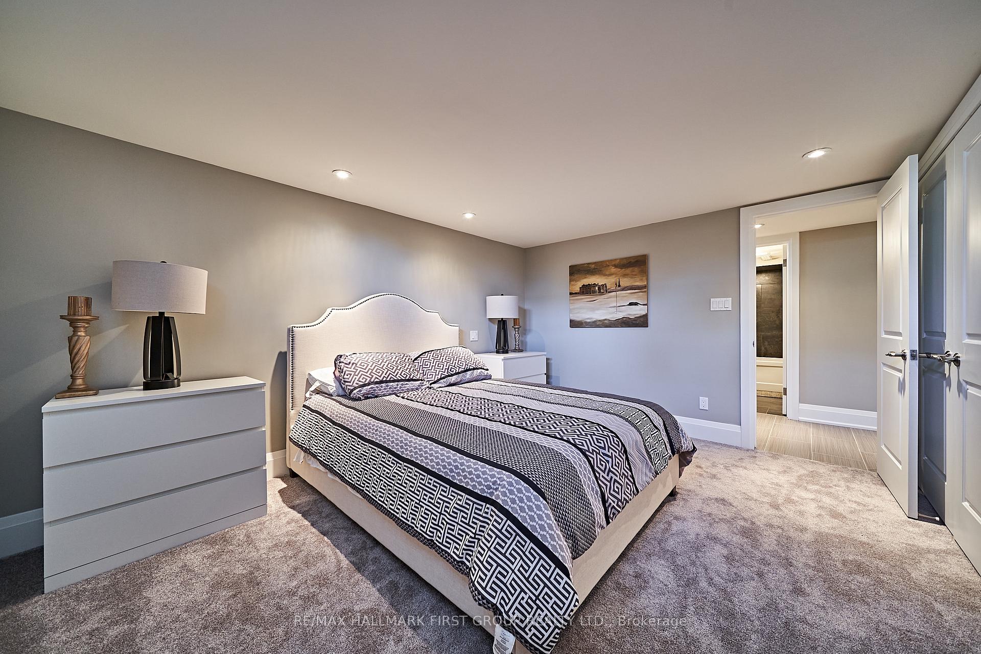Photo 36 of 14 Ontoro Boulevard, Ajax, South East — HOMEH