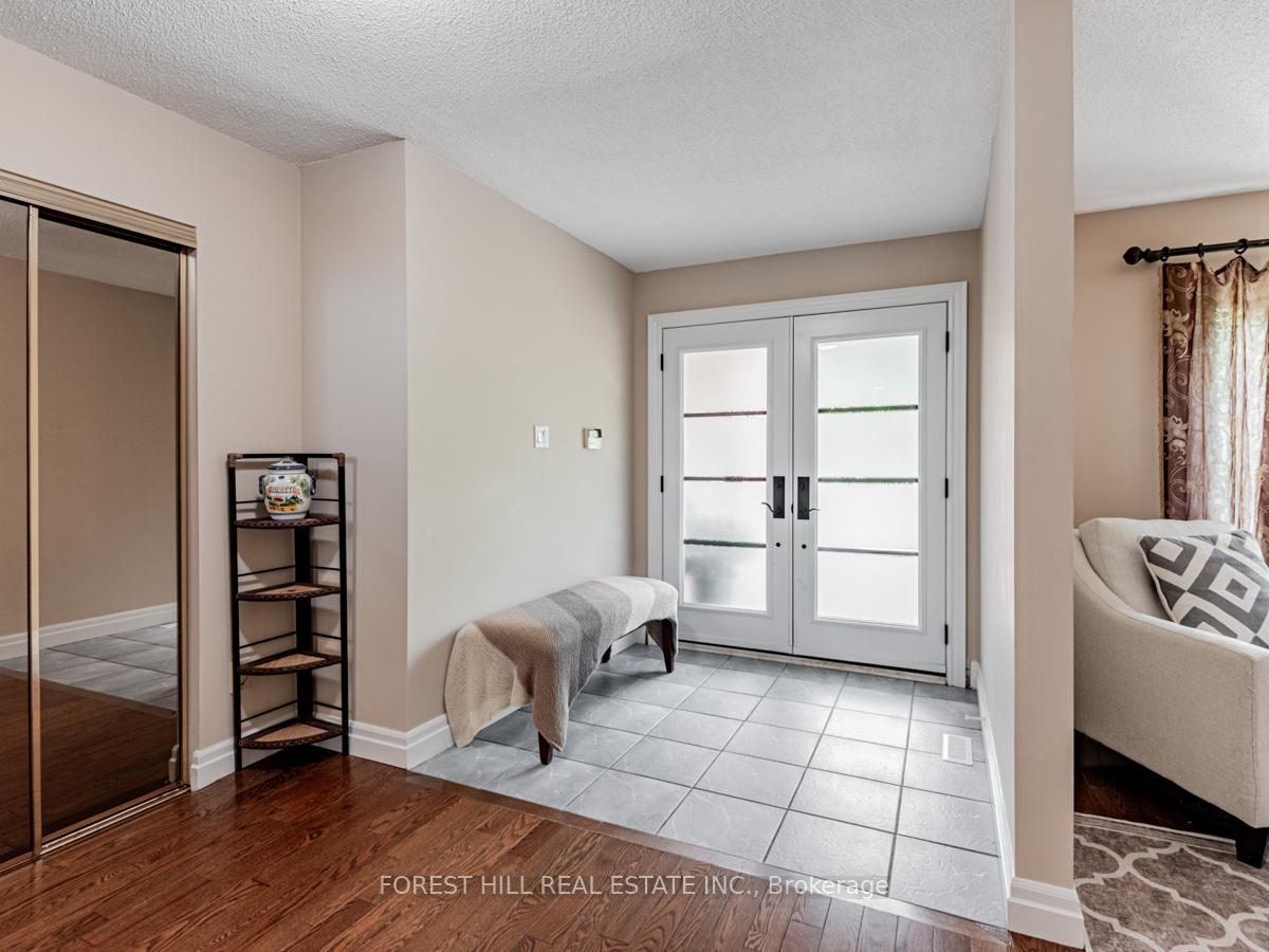 Photo 2 of 55 Stacey Crescent, Markham, Thornlea — HOMEH