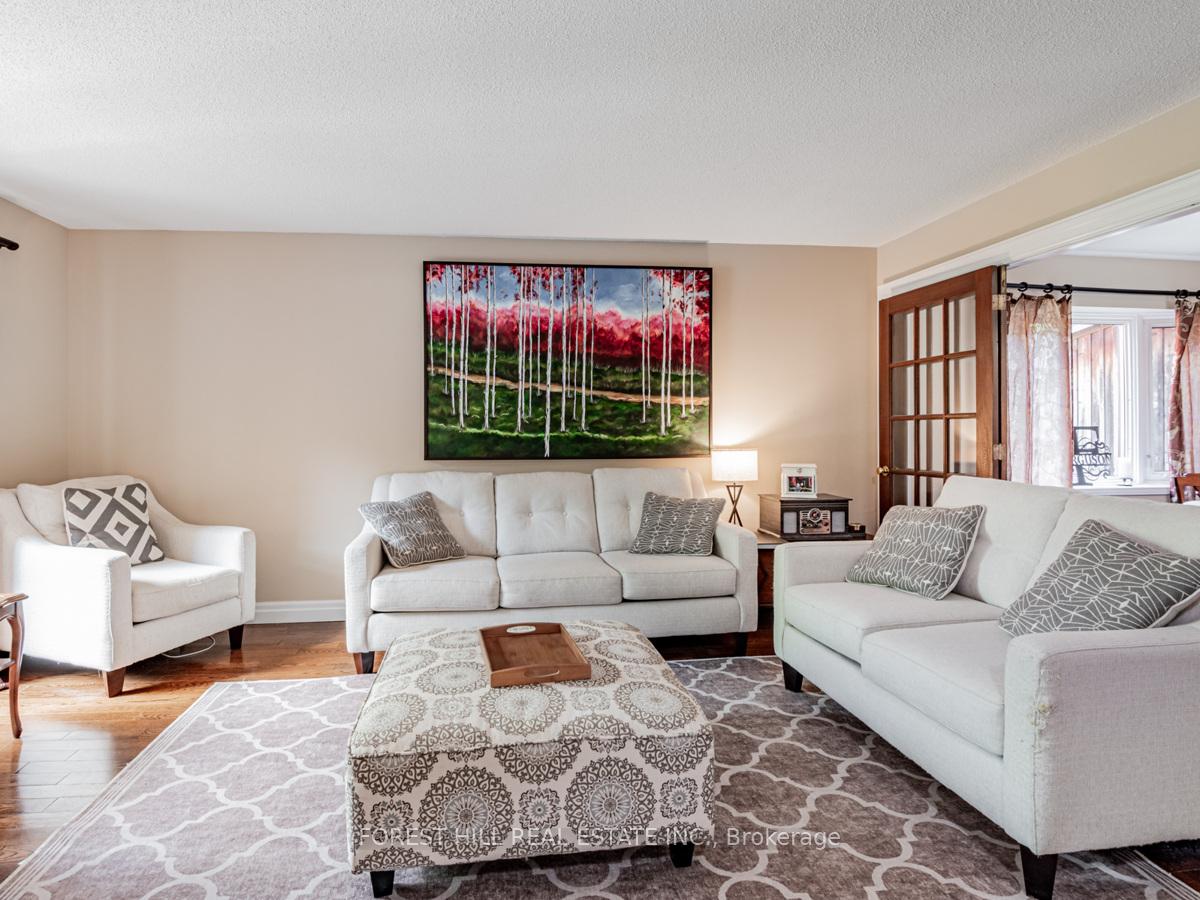 Photo 3 of 55 Stacey Crescent, Markham, Thornlea — HOMEH