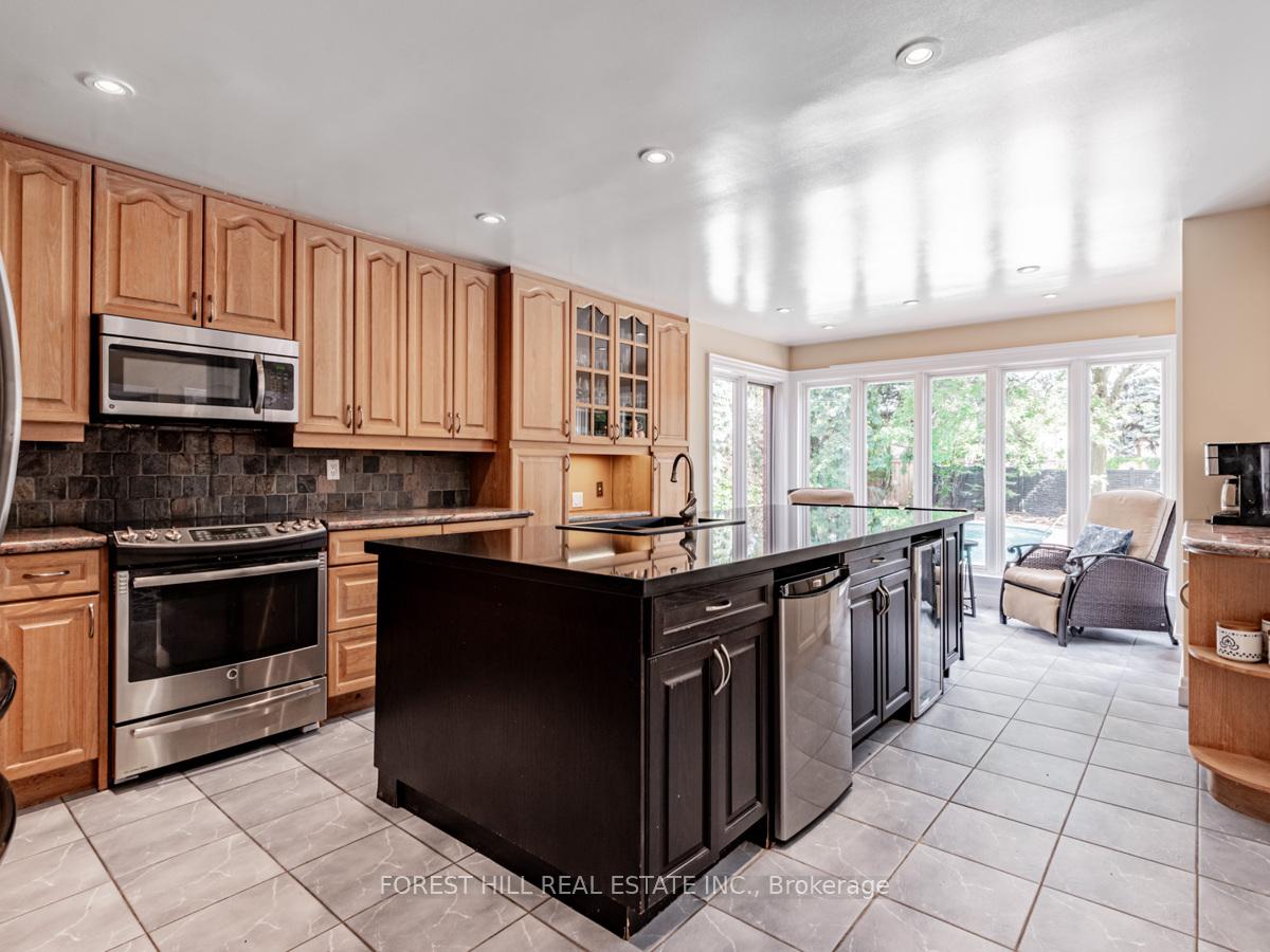 Photo 5 of 55 Stacey Crescent, Markham, Thornlea — HOMEH