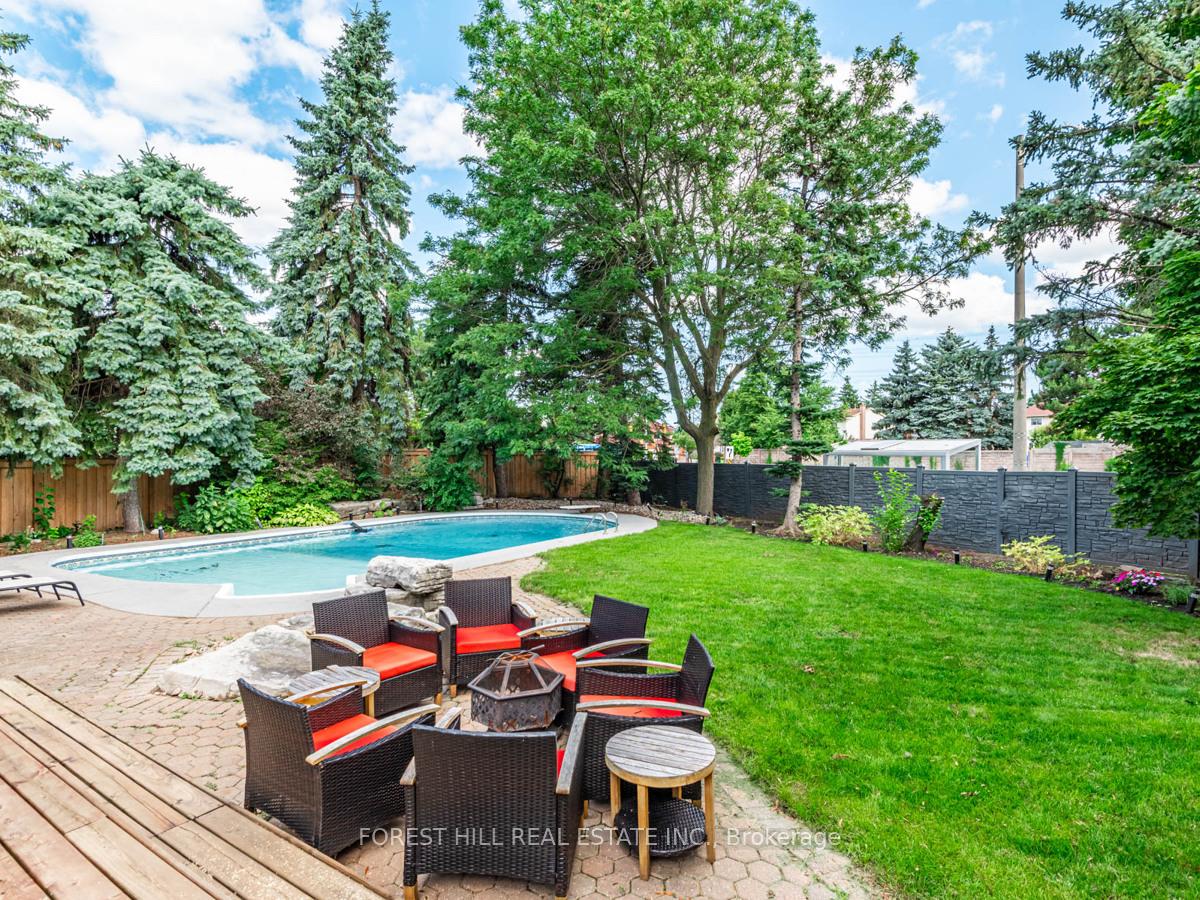 Photo 32 of 55 Stacey Crescent, Markham, Thornlea — HOMEH