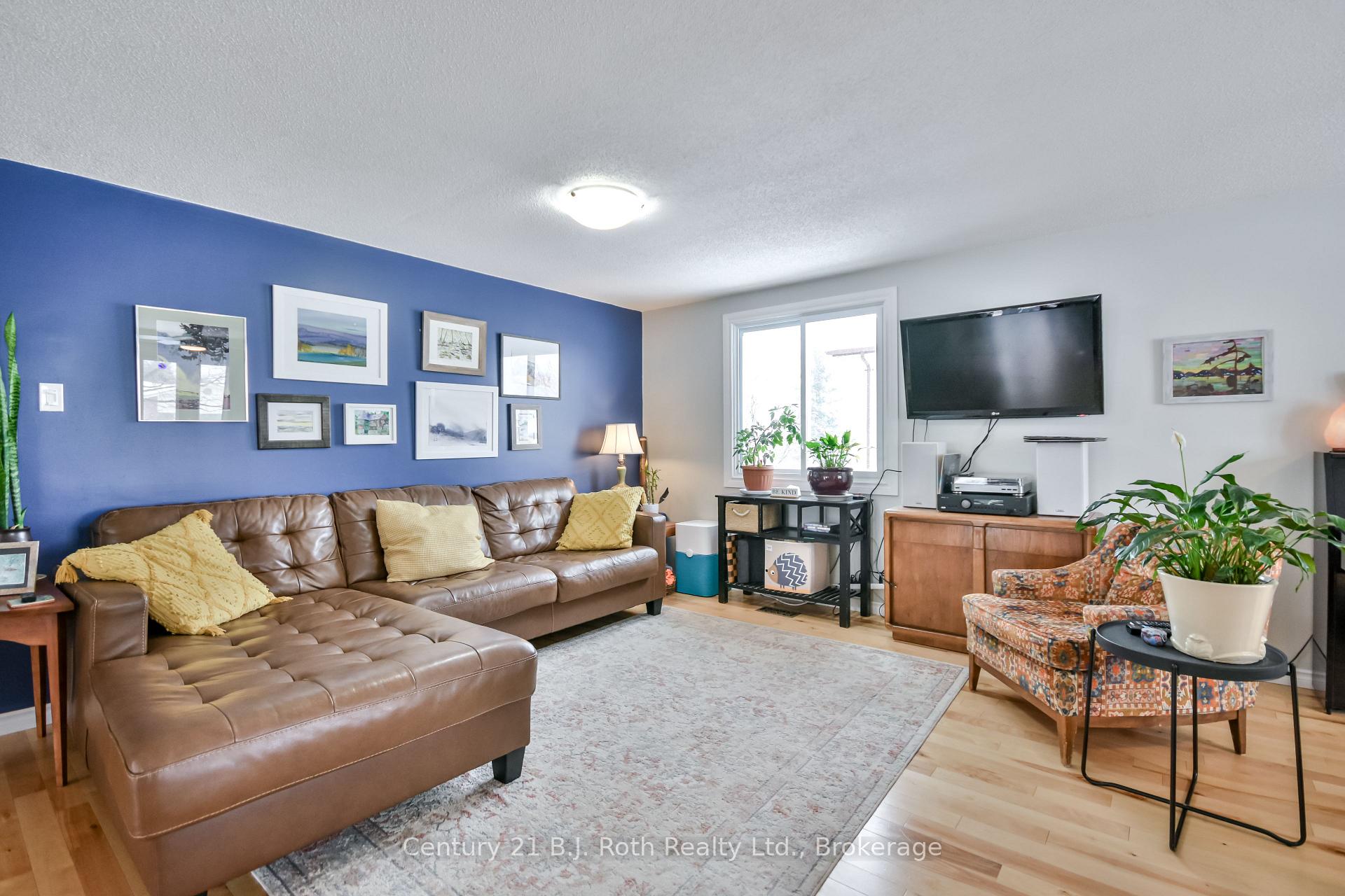 Photo 2 of 745 Algonquin Drive, Midland — HOMEH