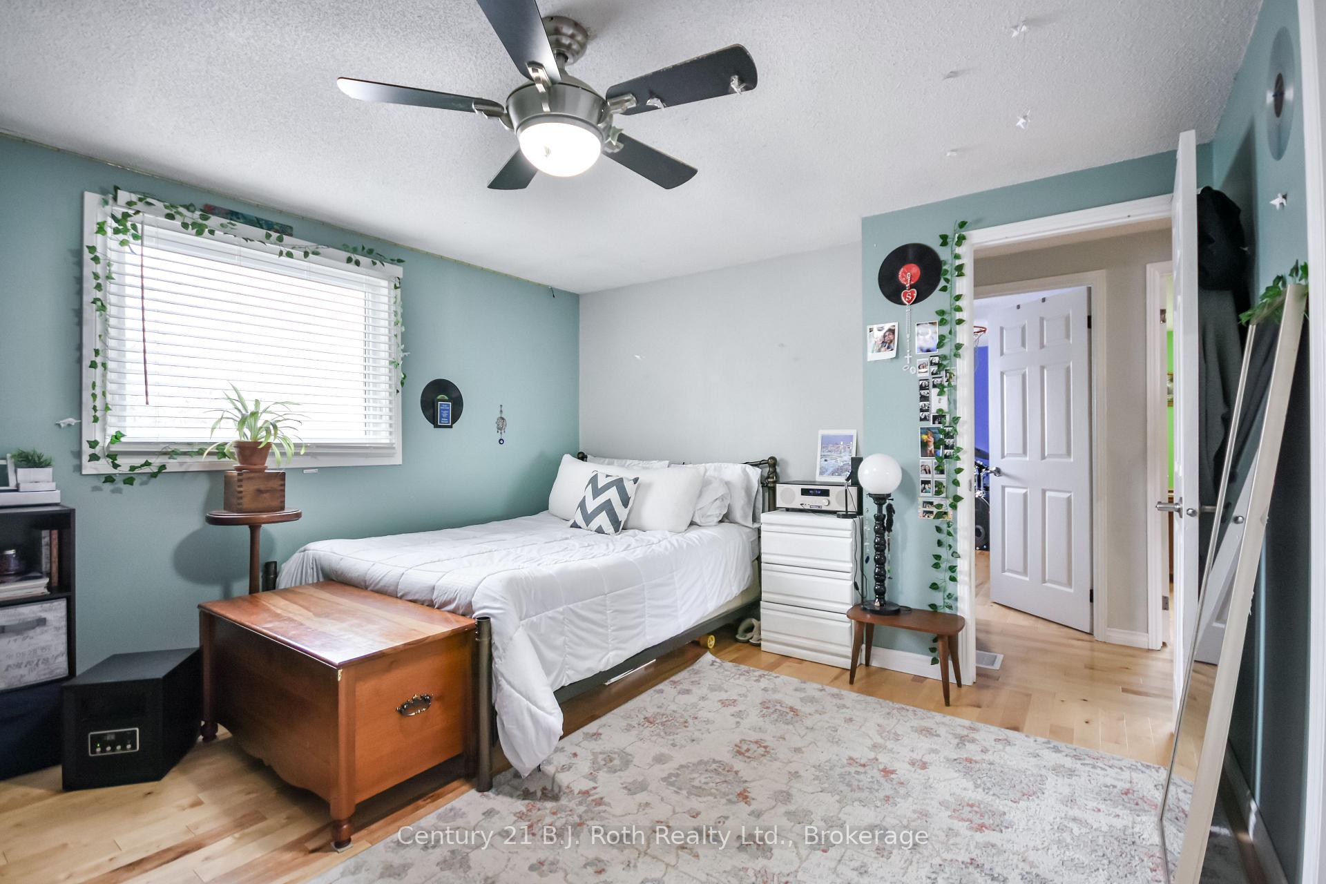 Photo 13 of 745 Algonquin Drive, Midland — HOMEH