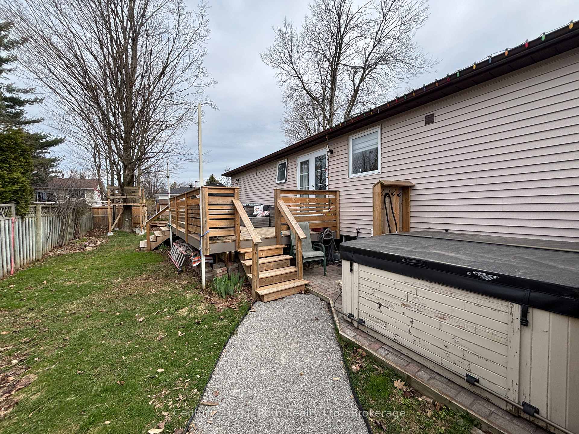 Photo 25 of 745 Algonquin Drive, Midland — HOMEH