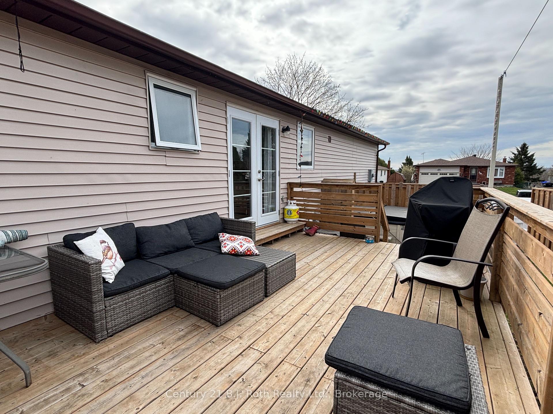 Photo 28 of 745 Algonquin Drive, Midland — HOMEH