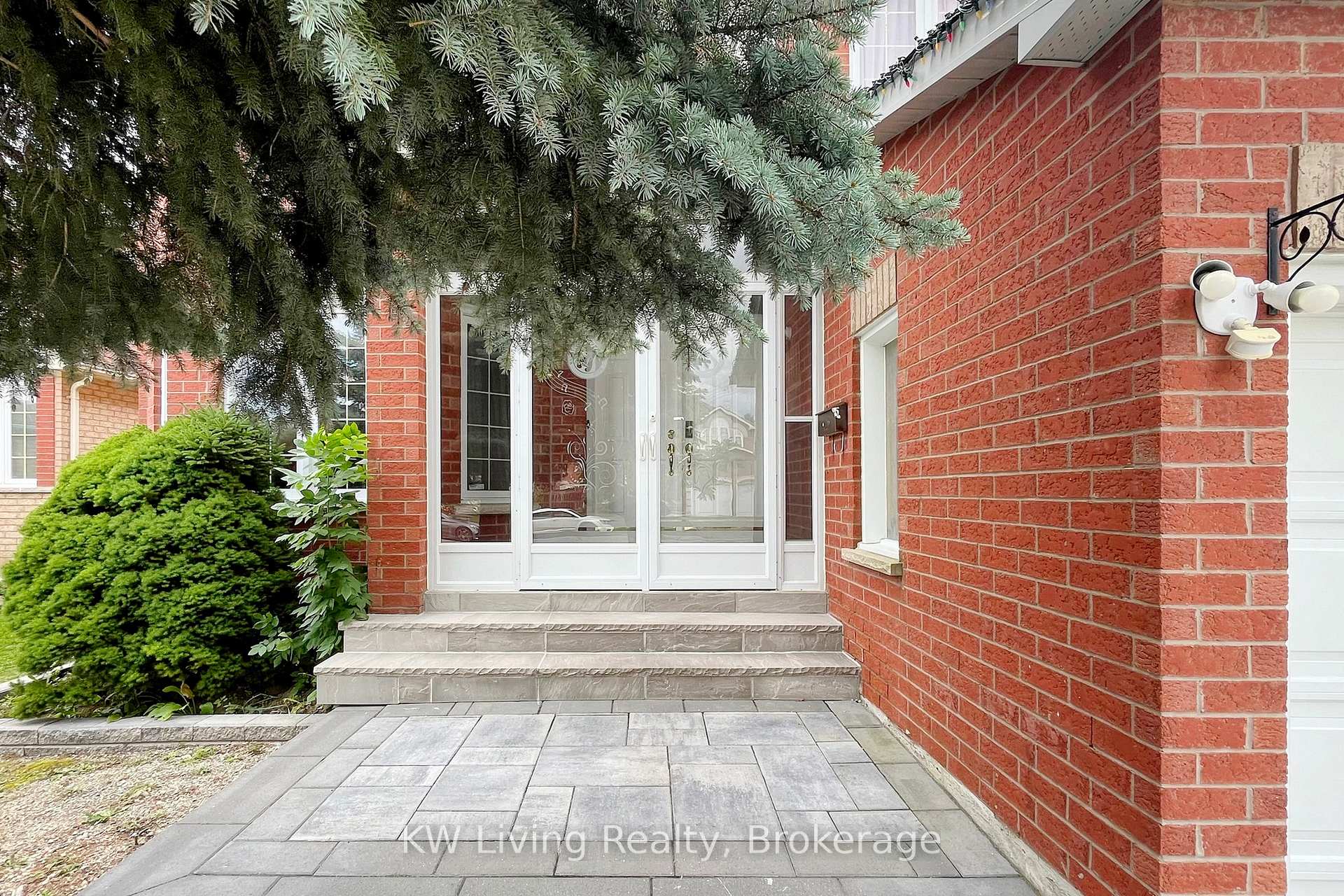Photo 2 of 299 Highglen Avenue, Markham, Middlefield — HOMEH