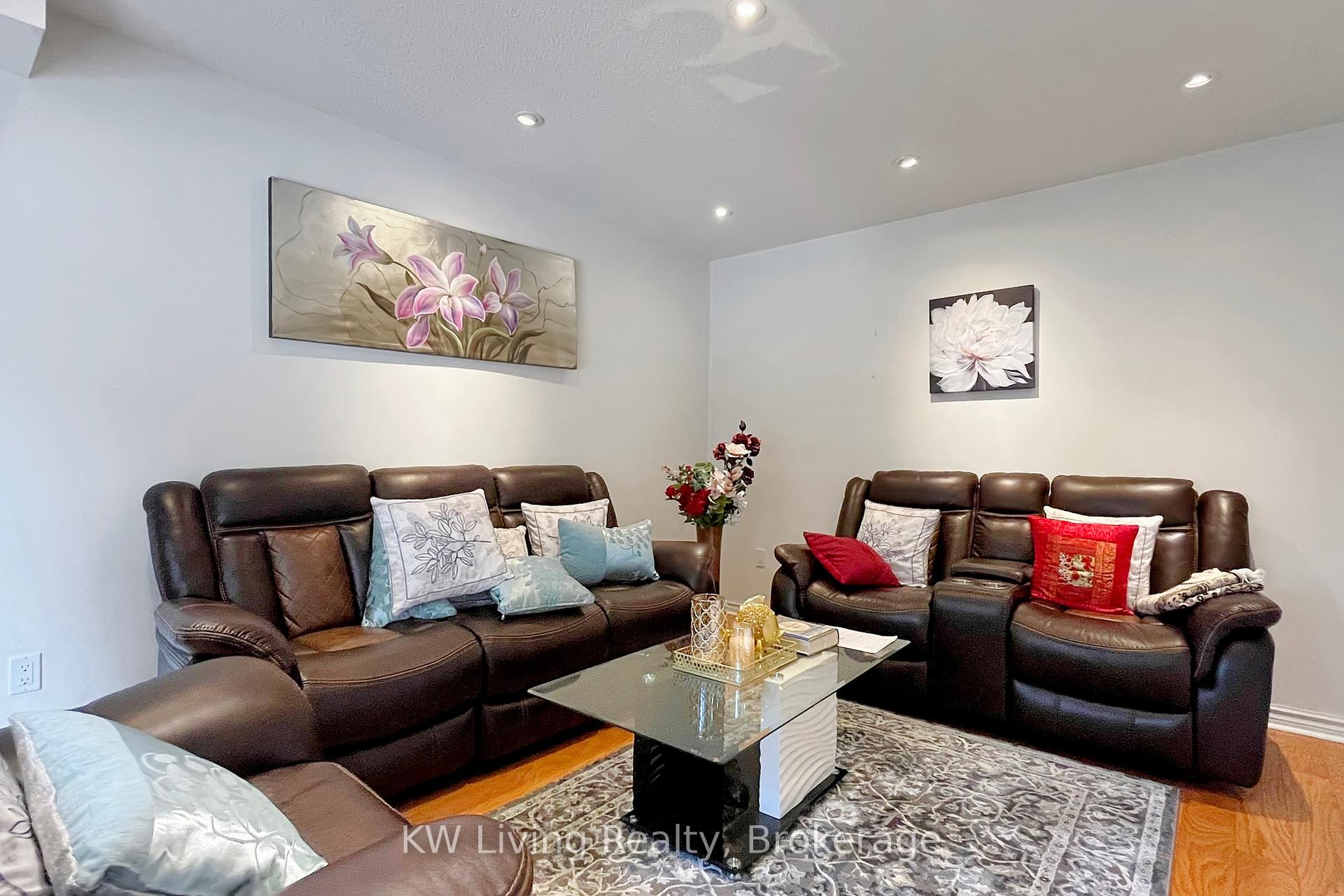 Photo 10 of 299 Highglen Avenue, Markham, Middlefield — HOMEH