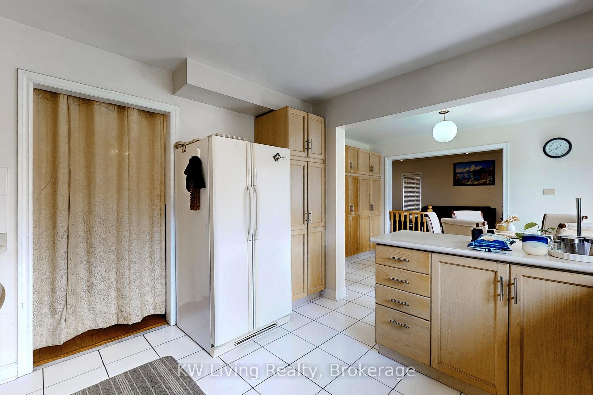 Photo 21 of 299 Highglen Avenue, Markham, Middlefield — HOMEH