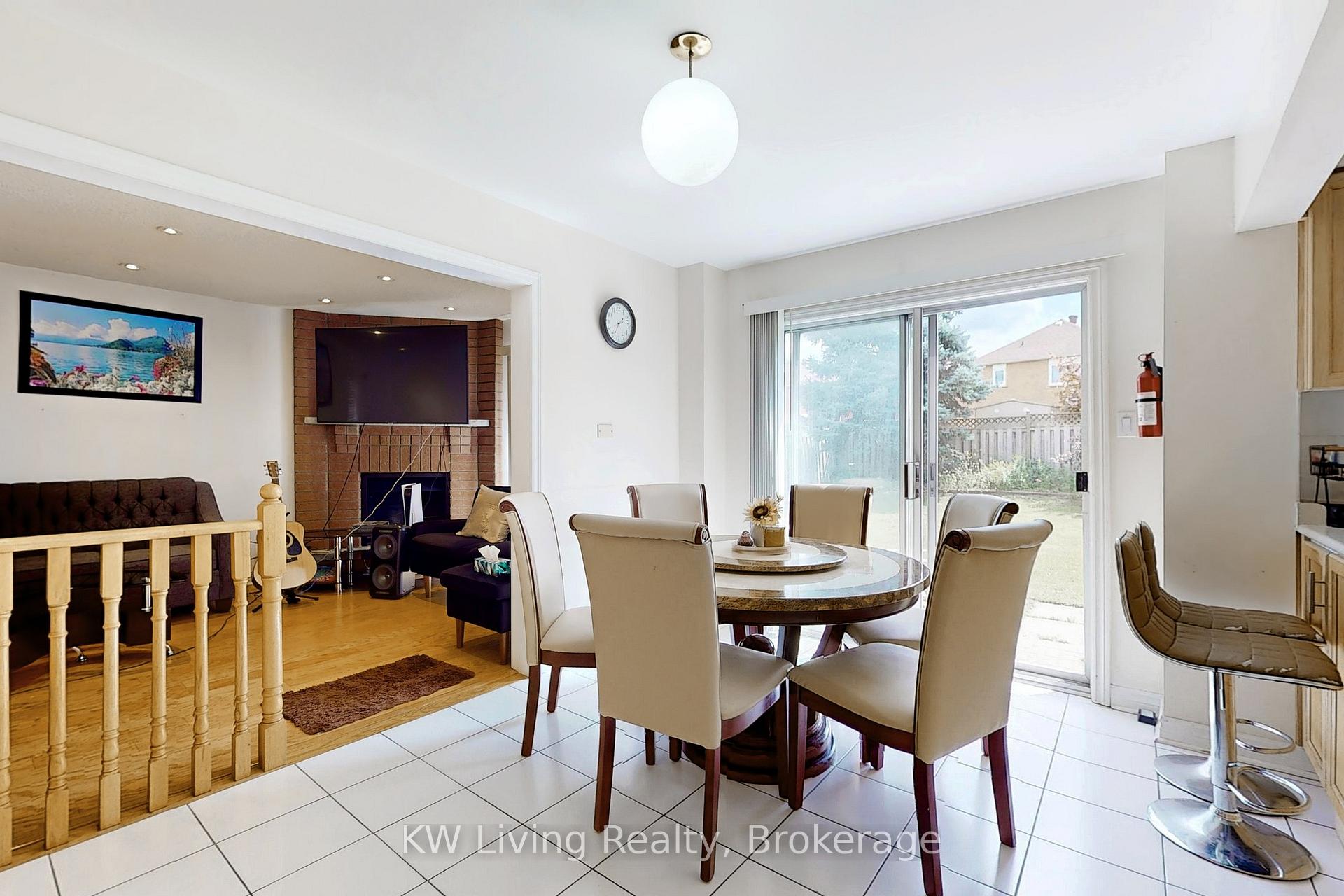 Photo 12 of 299 Highglen Avenue, Markham, Middlefield — HOMEH